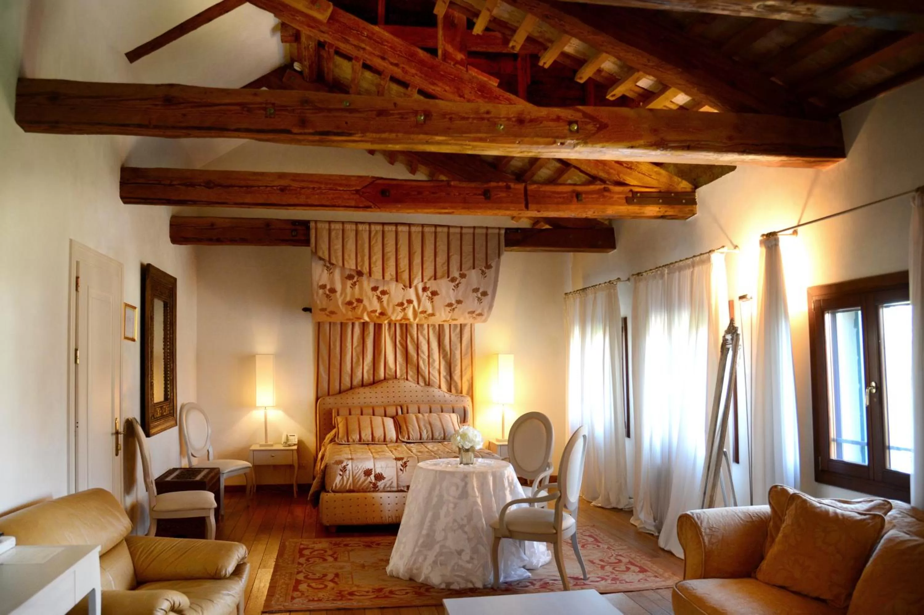 Photo of the whole room, Bed in Villa Foscarini Cornaro