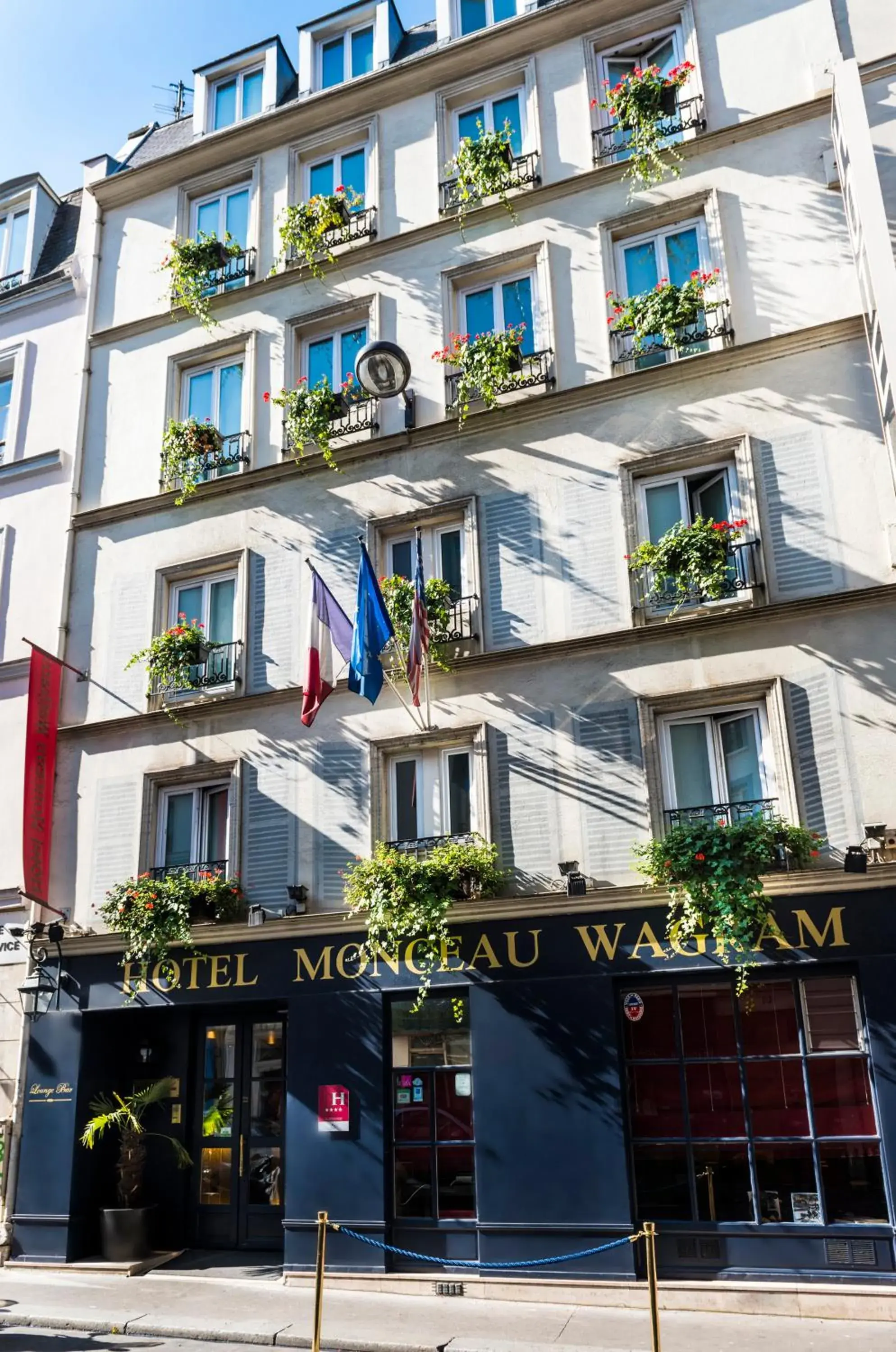 Facade/entrance, Property Building in Hotel Monceau Wagram
