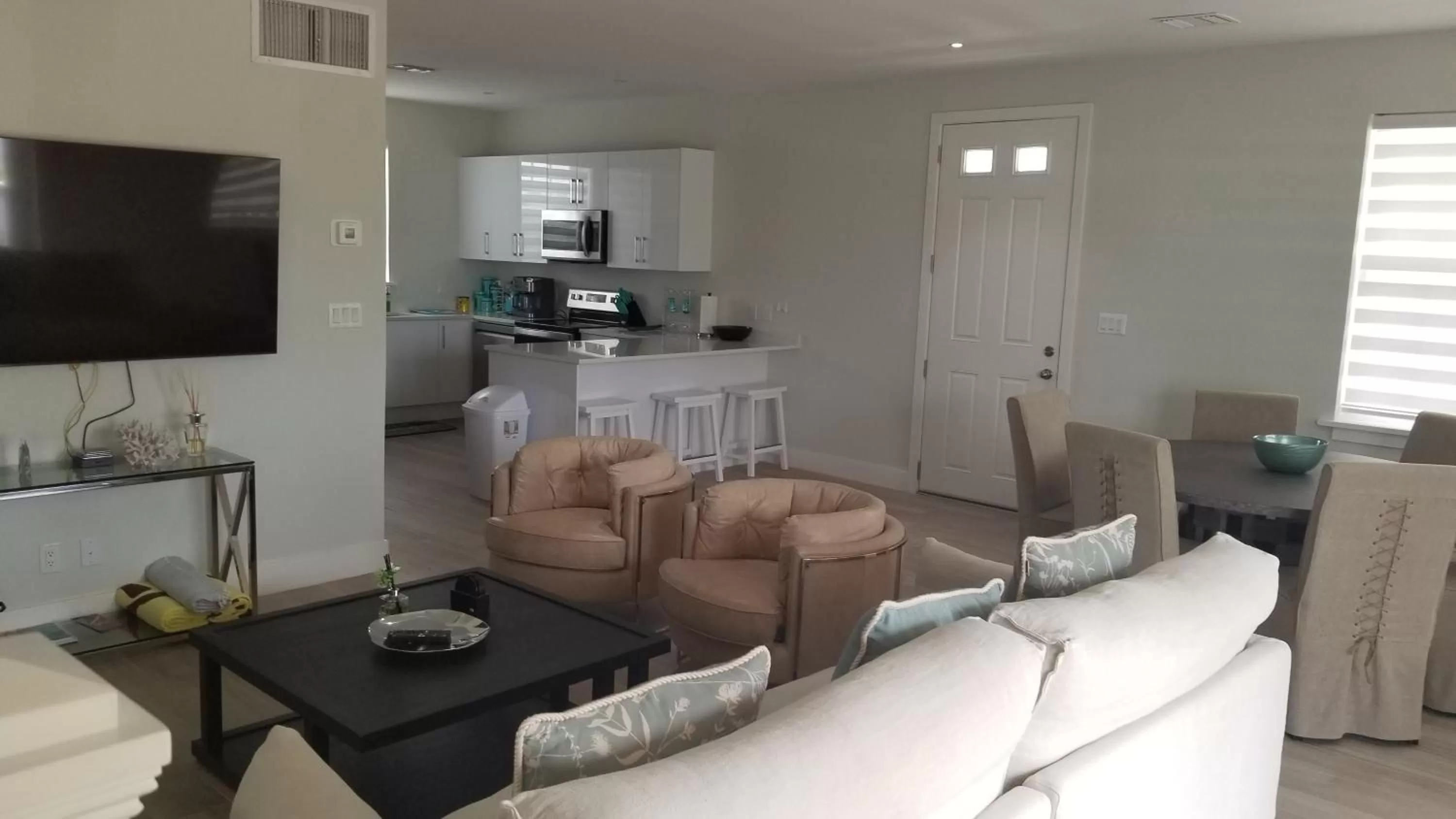 Seating Area in Palm Cay Marina and Resort