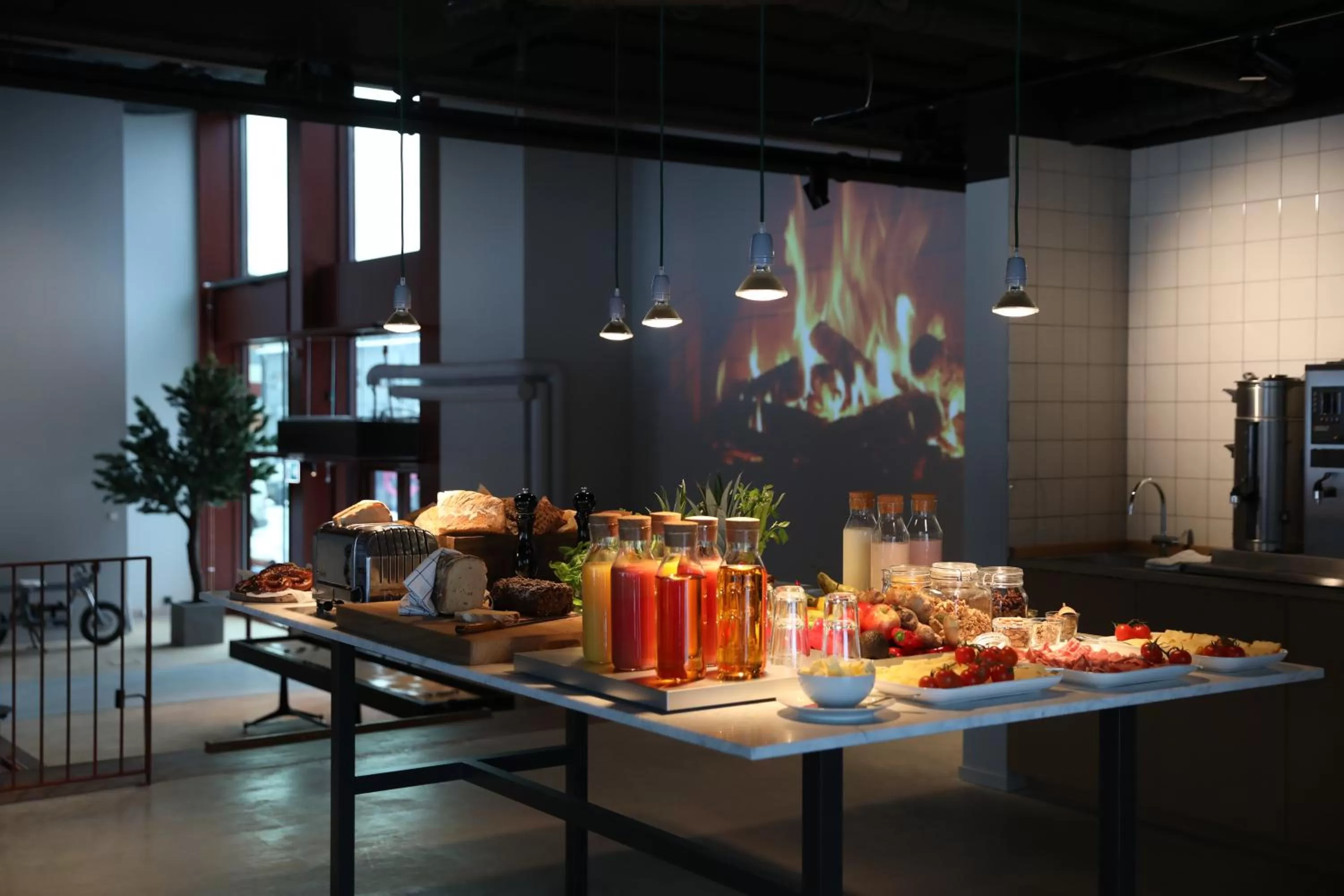 Restaurant/places to eat in Best Western Plus Ten Hotel