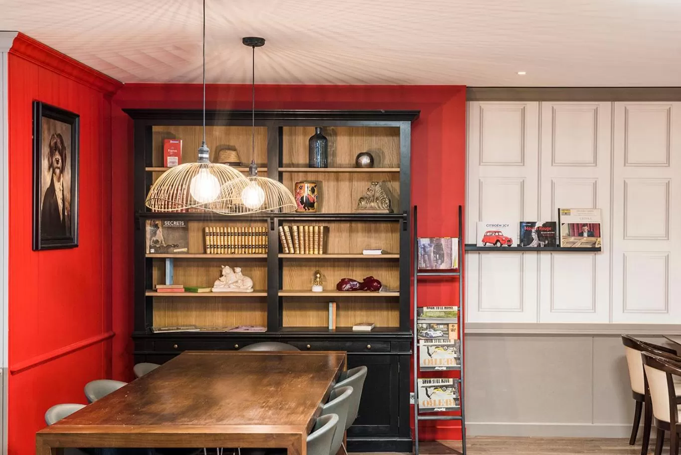 Decorative detail in Mercure Paris Roissy CDG