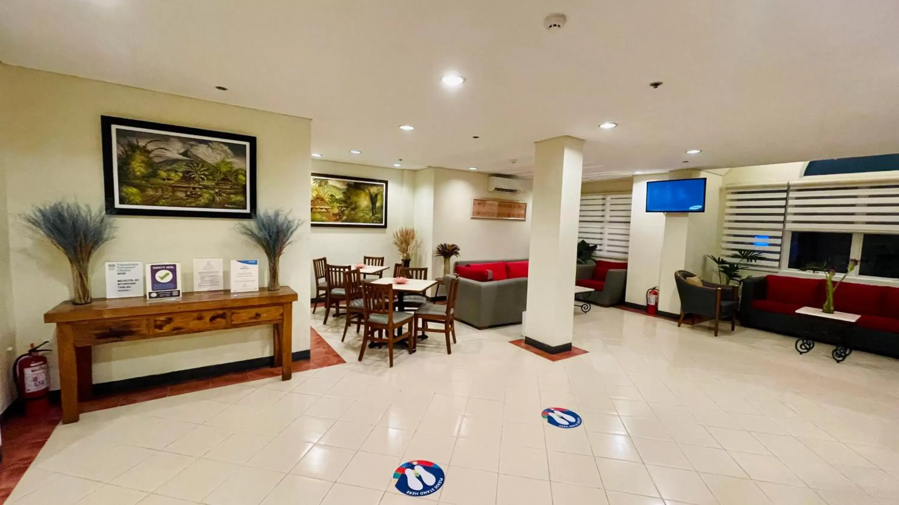 Lobby or reception, Seating Area in Microtel by Wyndham Tarlac