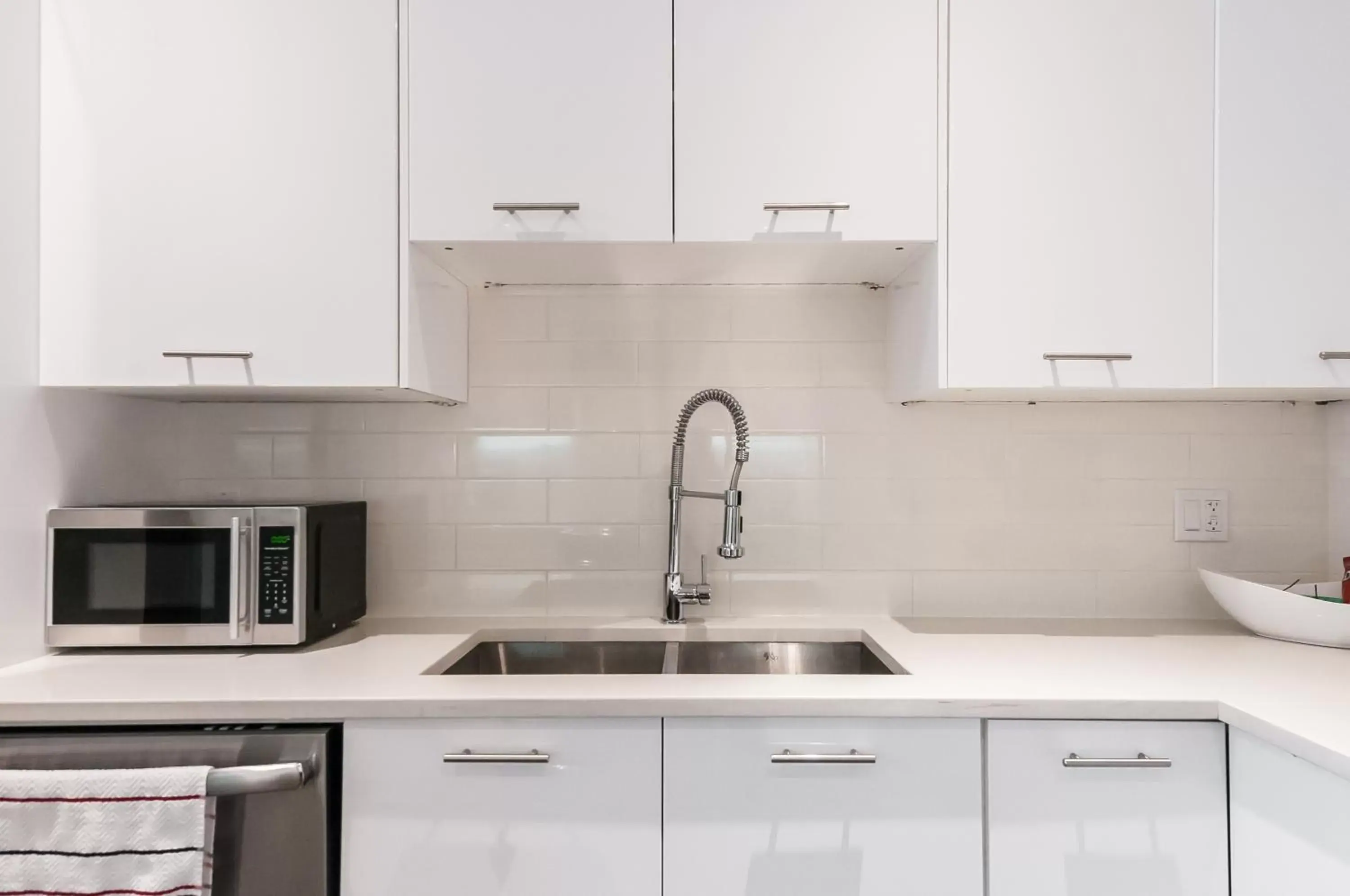 Kitchen or kitchenette, Kitchen/Kitchenette in Parc Avenue Lofts