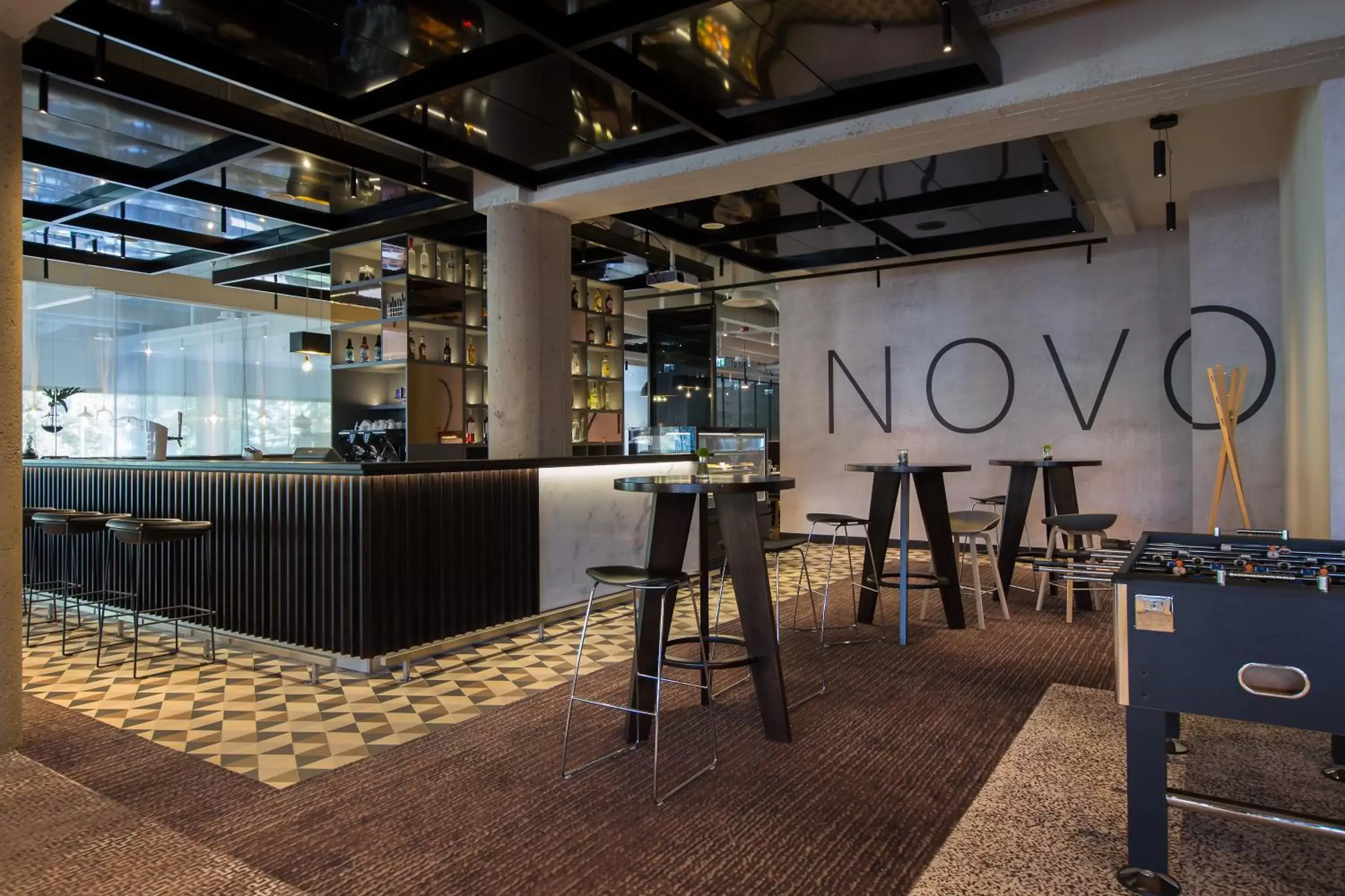 Lounge or bar, Restaurant/Places to Eat in Novotel Wrocław Centrum