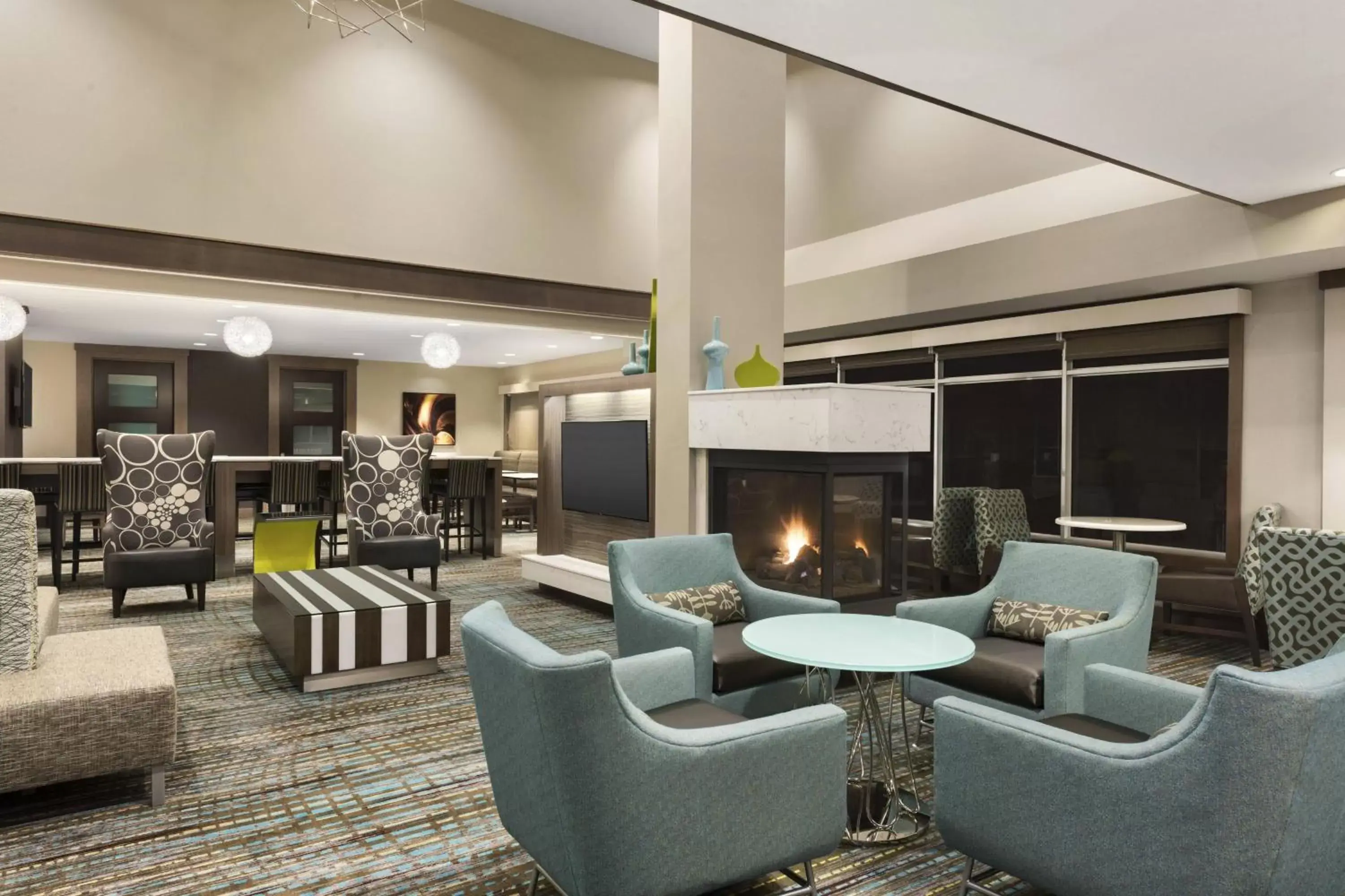 Lobby or reception, Lounge/Bar in Residence Inn by Marriott St. Paul Woodbury