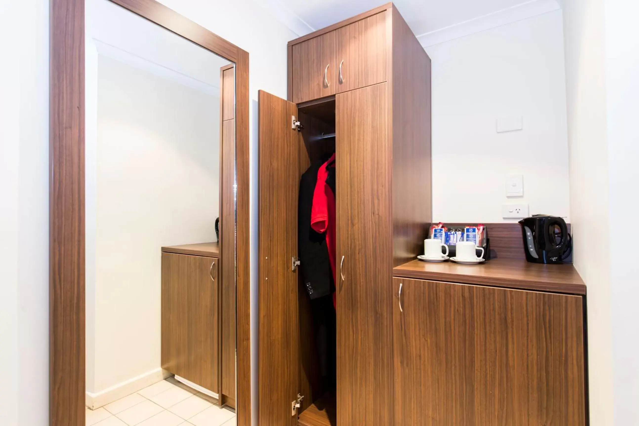 Coffee/tea facilities in Ibis Styles Karratha