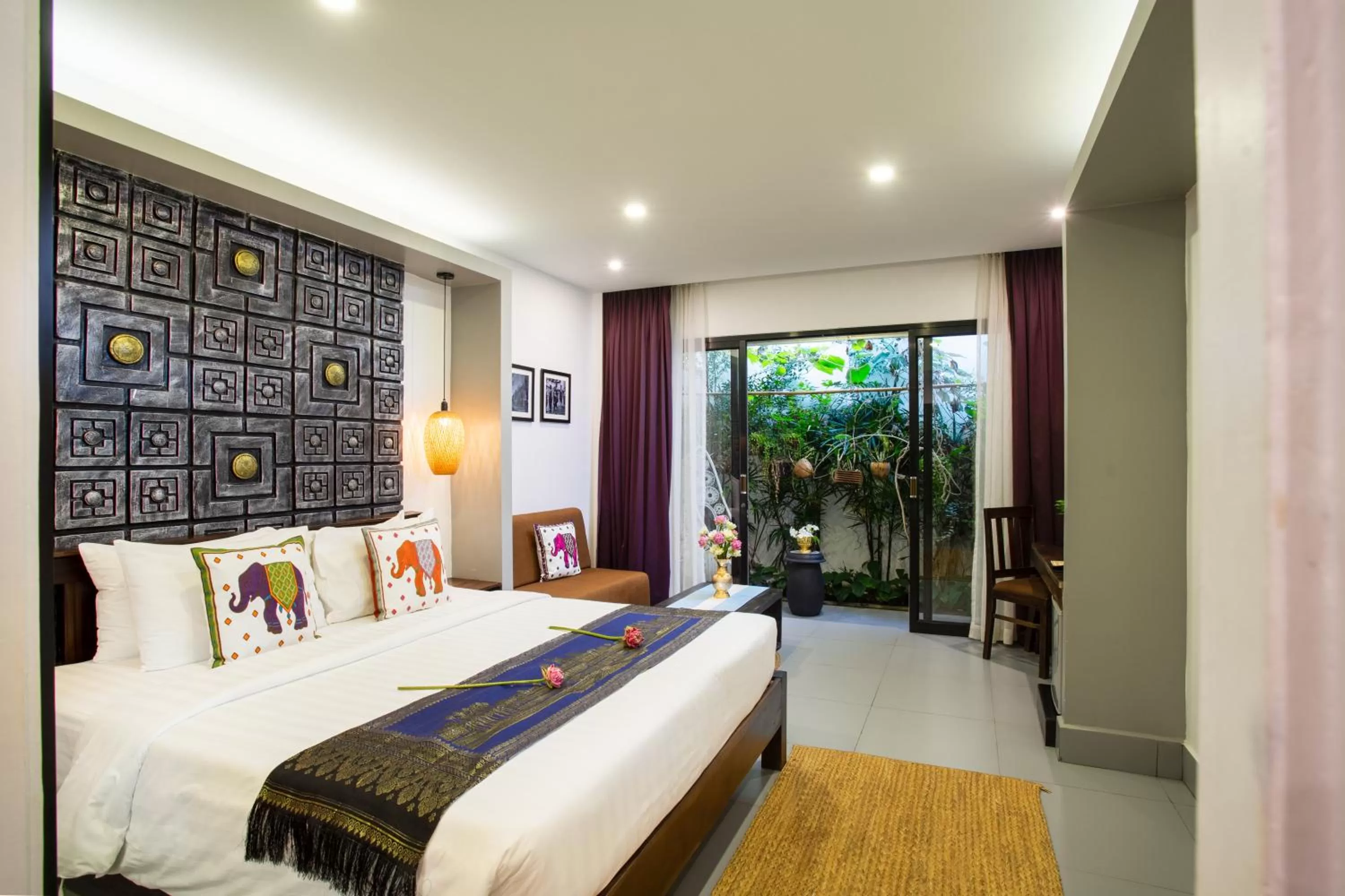 Bed in Ladear Privilege Rooms