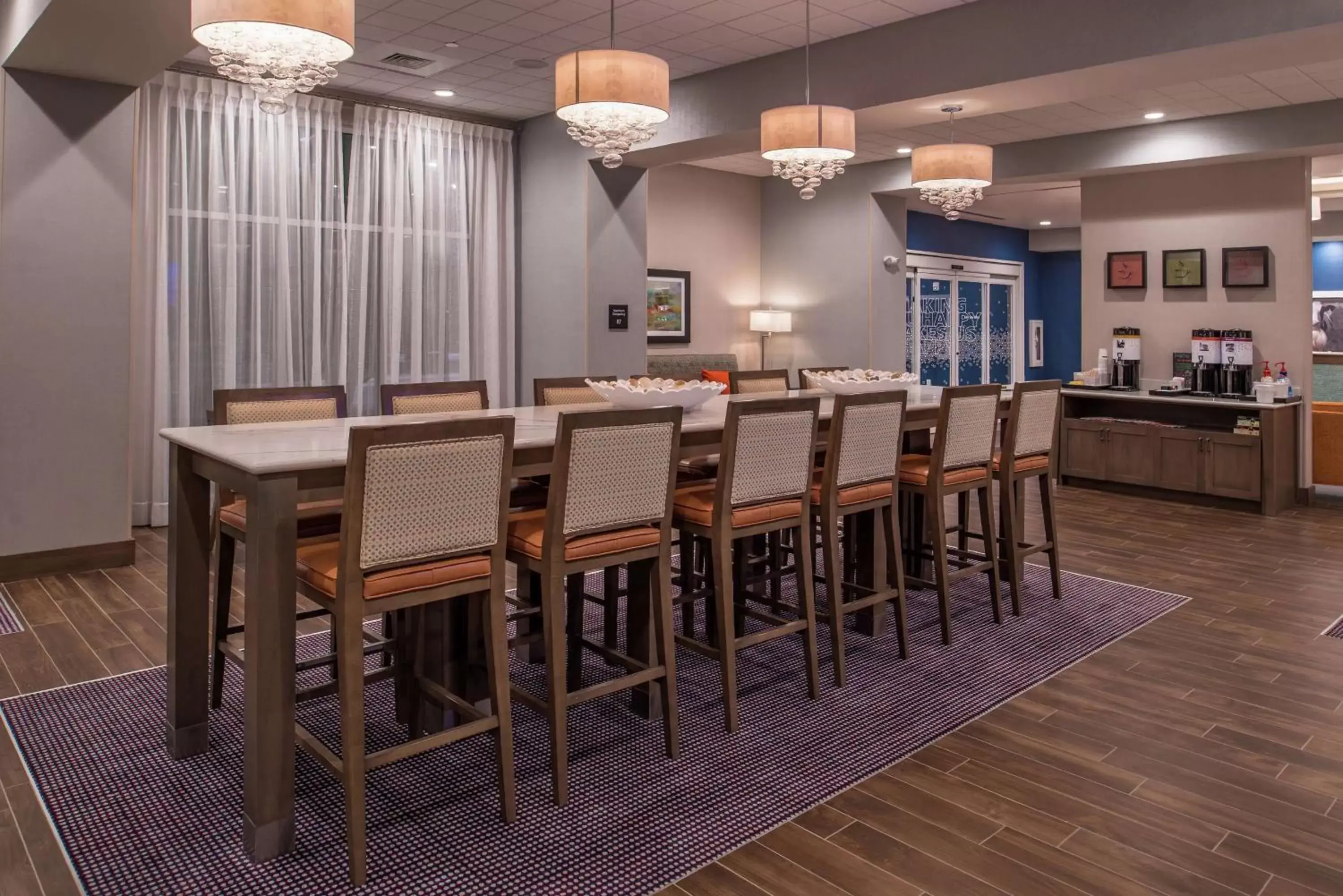 Lobby or reception, Restaurant/Places to Eat in Hampton Inn Benson