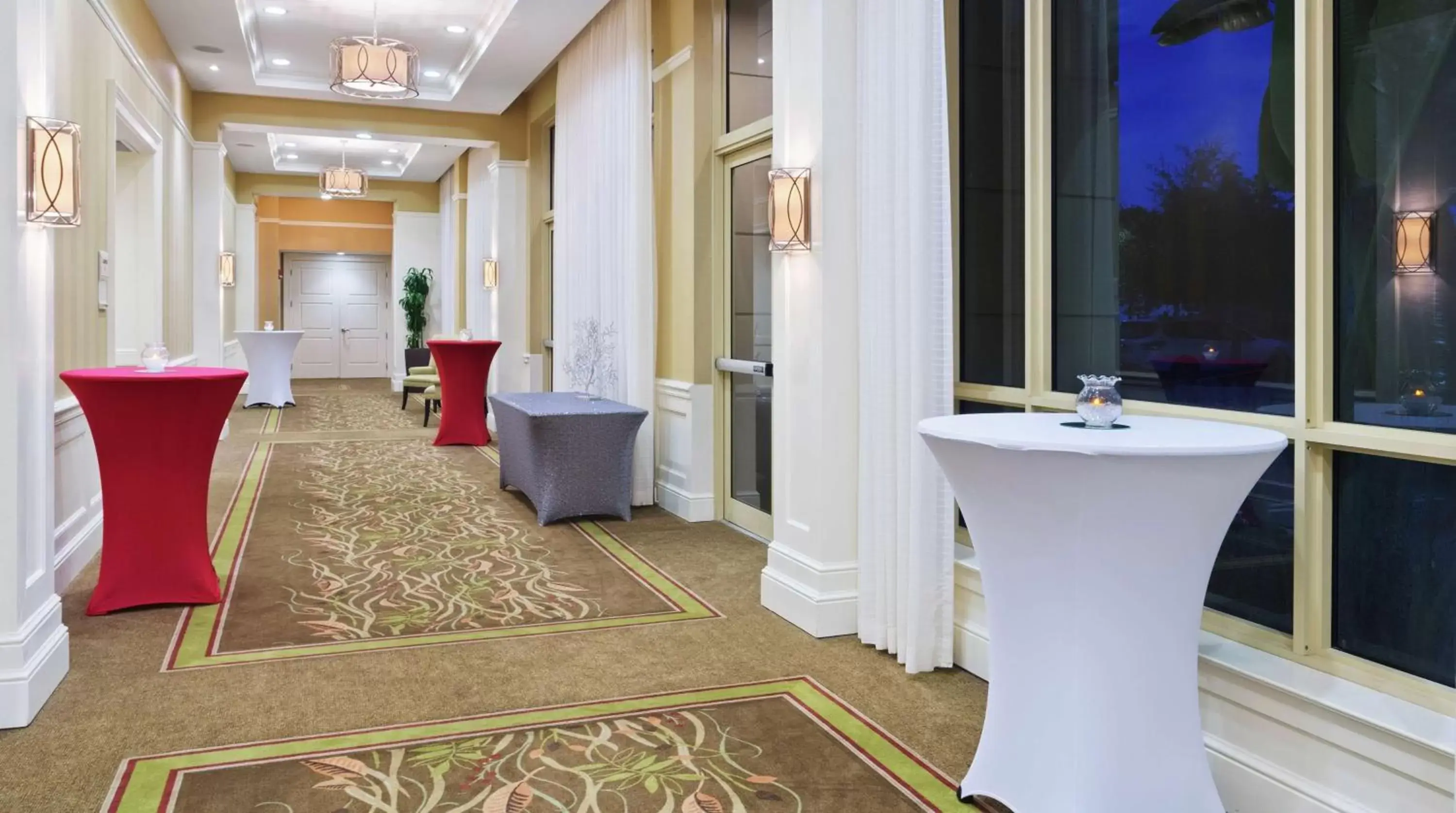 Lobby or reception in Hilton Garden Inn Palm Beach Gardens