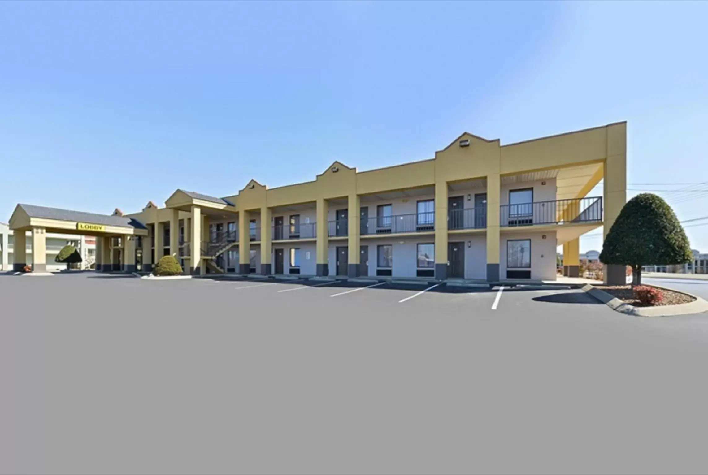 Facade/entrance, Property Building in Super 8 by Wyndham Clarksville Northeast