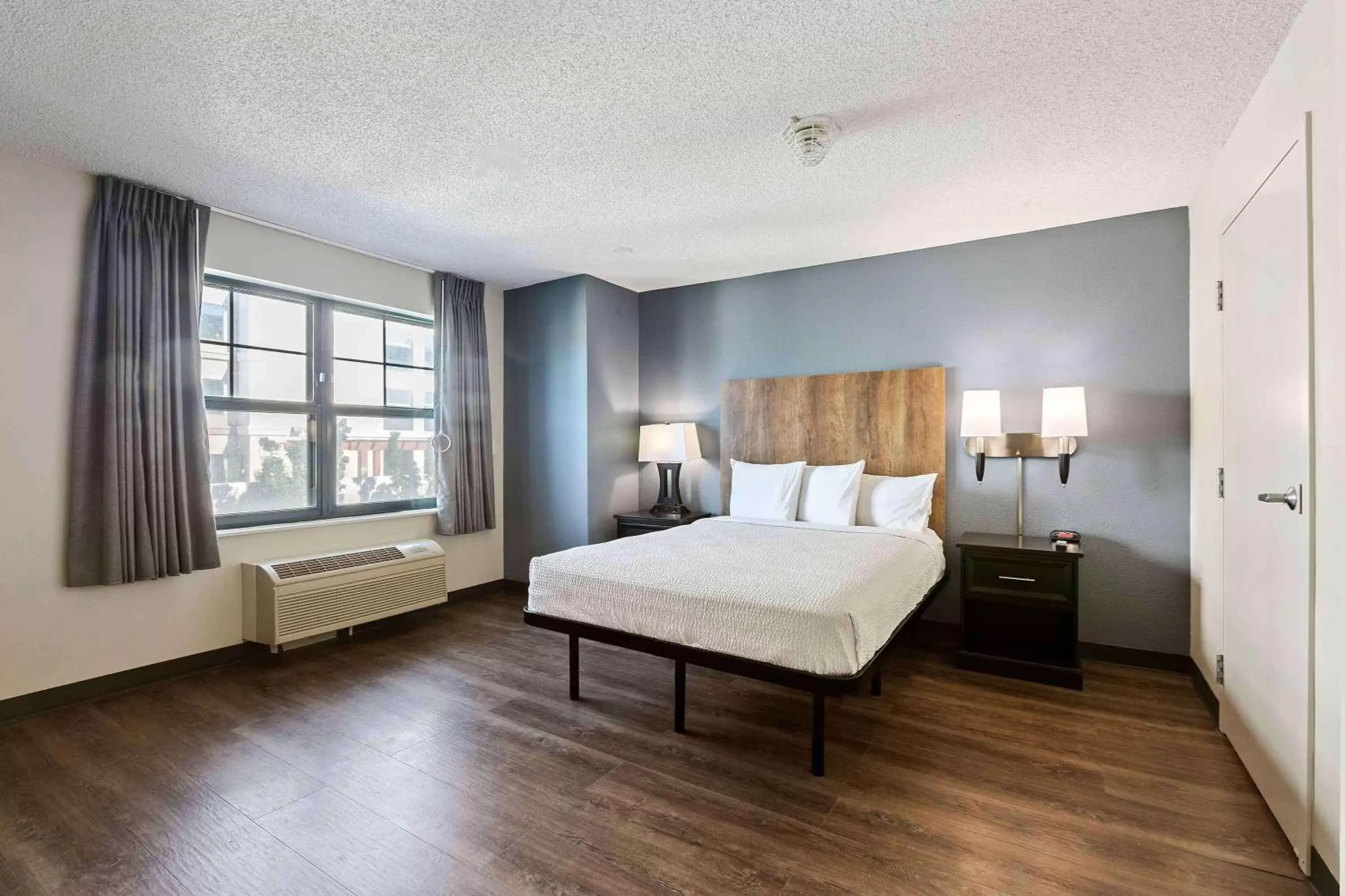 Bedroom, Bed in Extended Stay America Suites - Fremont - Newark