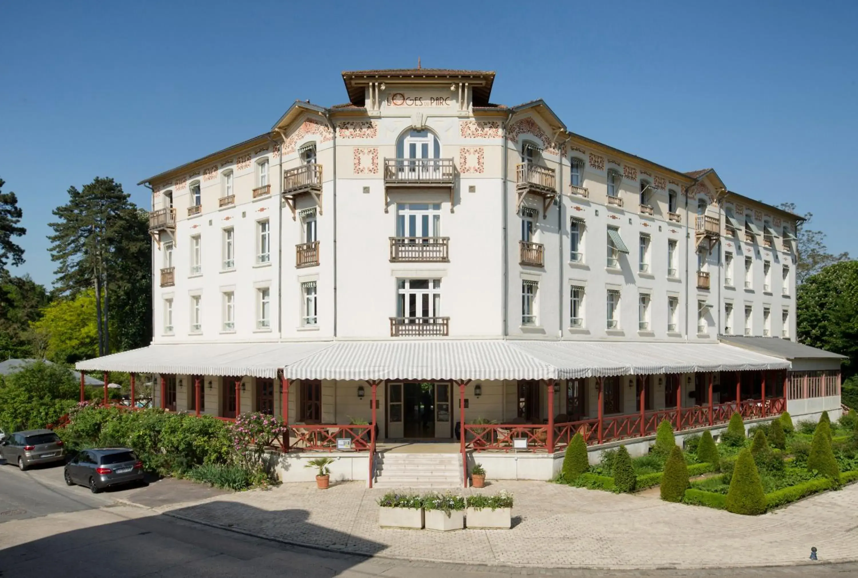 Property Building in Logis Les Loges du Parc