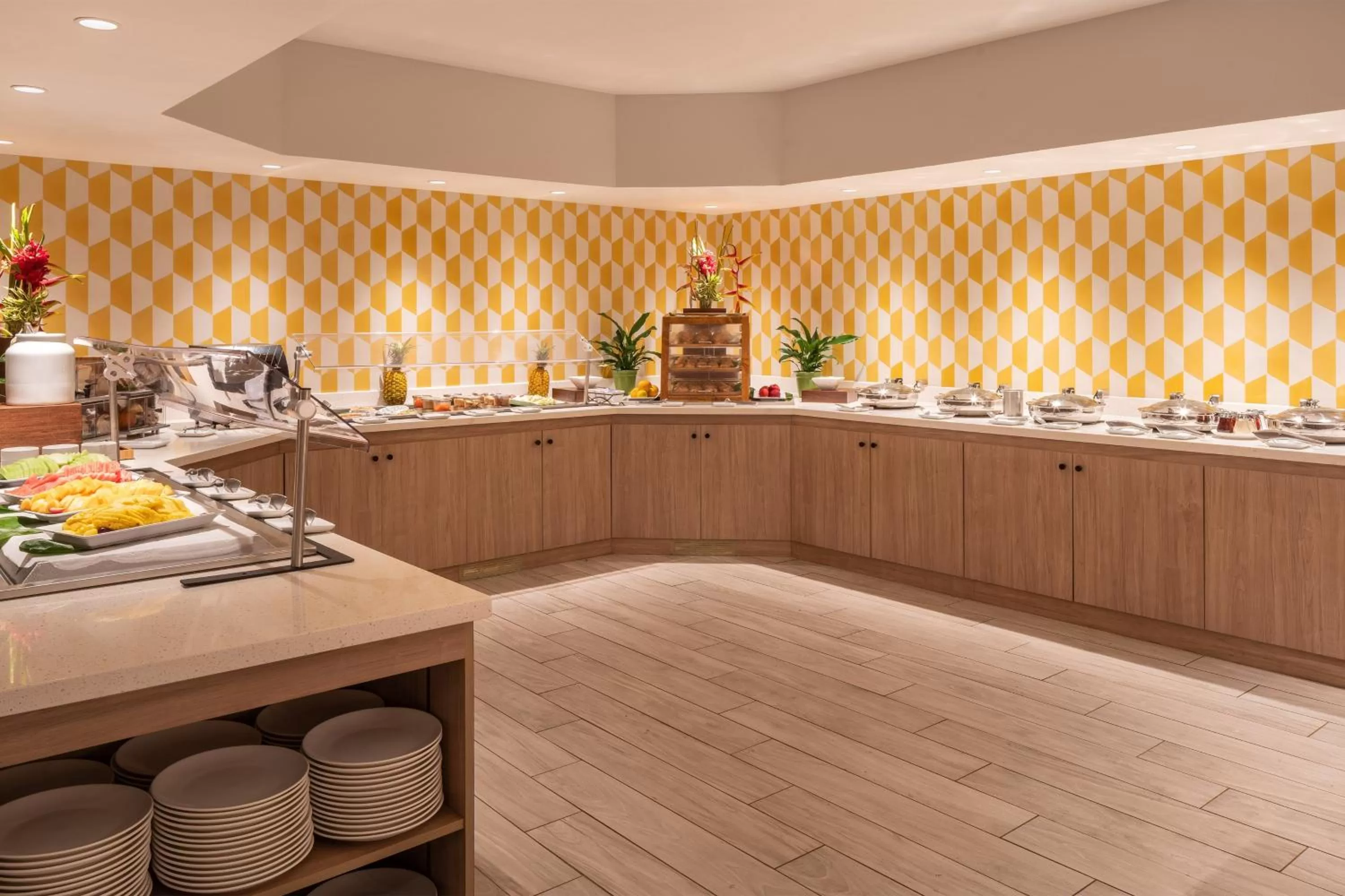 Restaurant/places to eat in Sheraton Kauai Coconut Beach Resort