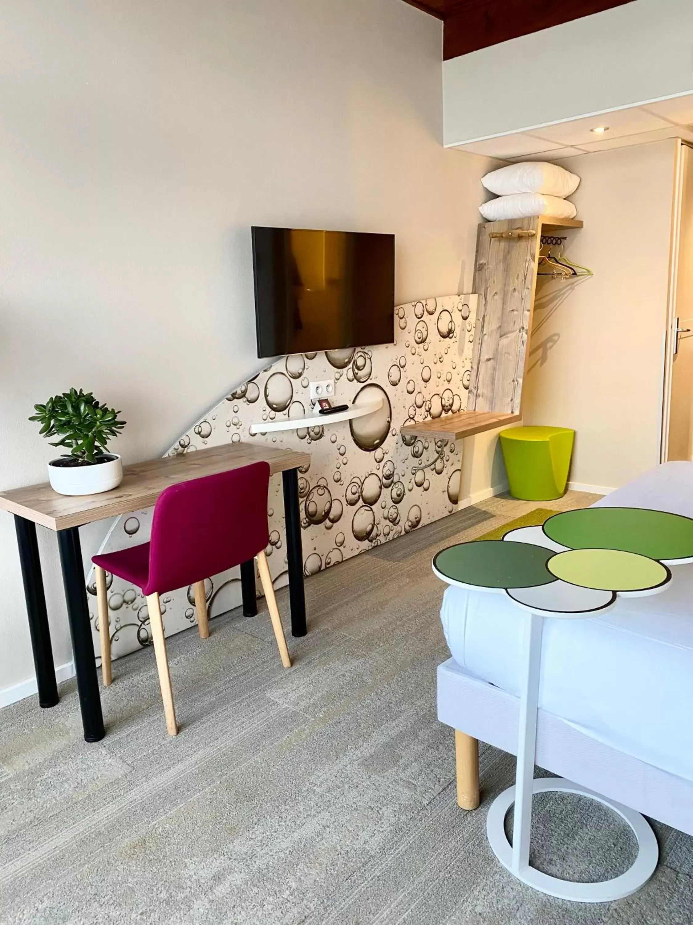 Bedroom in Ibis Styles Colmar Nord Bedroom in Ibis Styles Colmar Nord