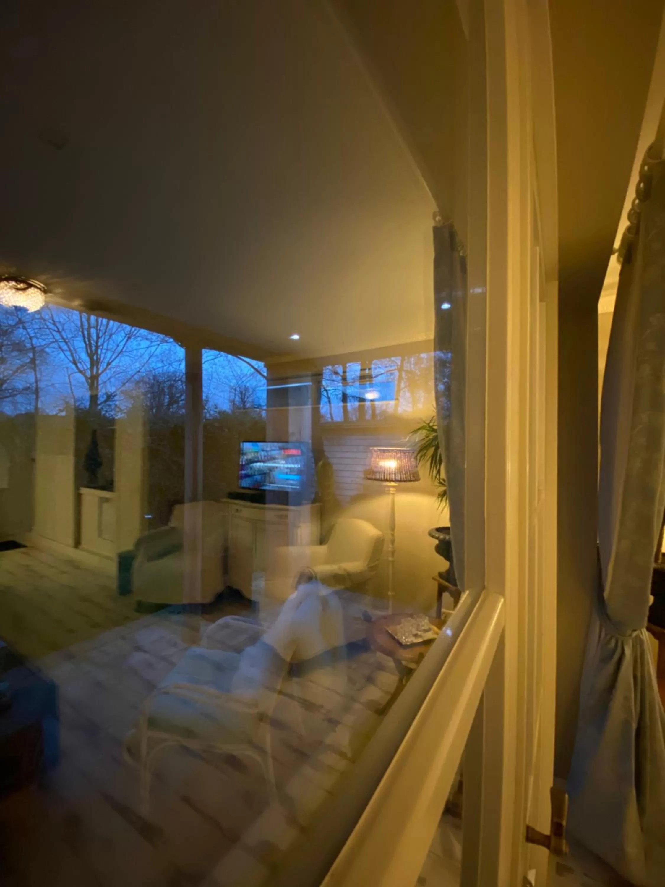 Bed in De Vijverkamer-----privé diner op de kamer mogelijk!!