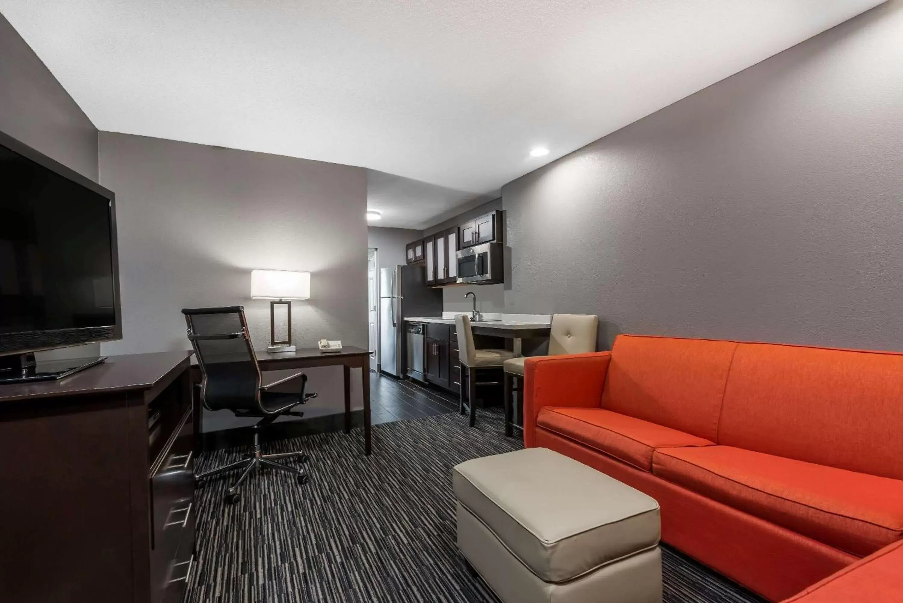 Photo of the whole room, Seating Area in Hawthorn Suites by Wyndham Columbus West