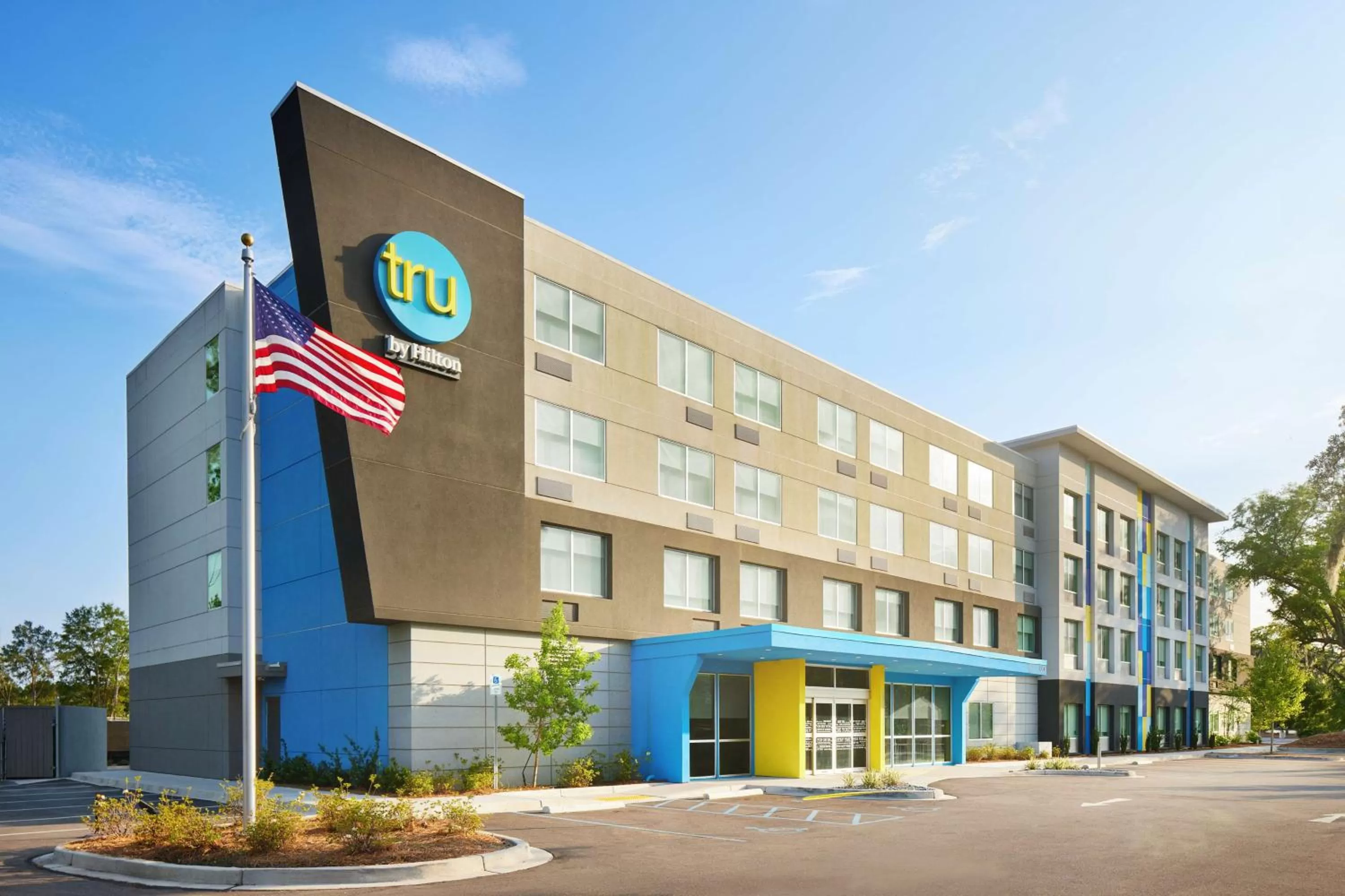 Property building in Tru By Hilton Charleston Airport