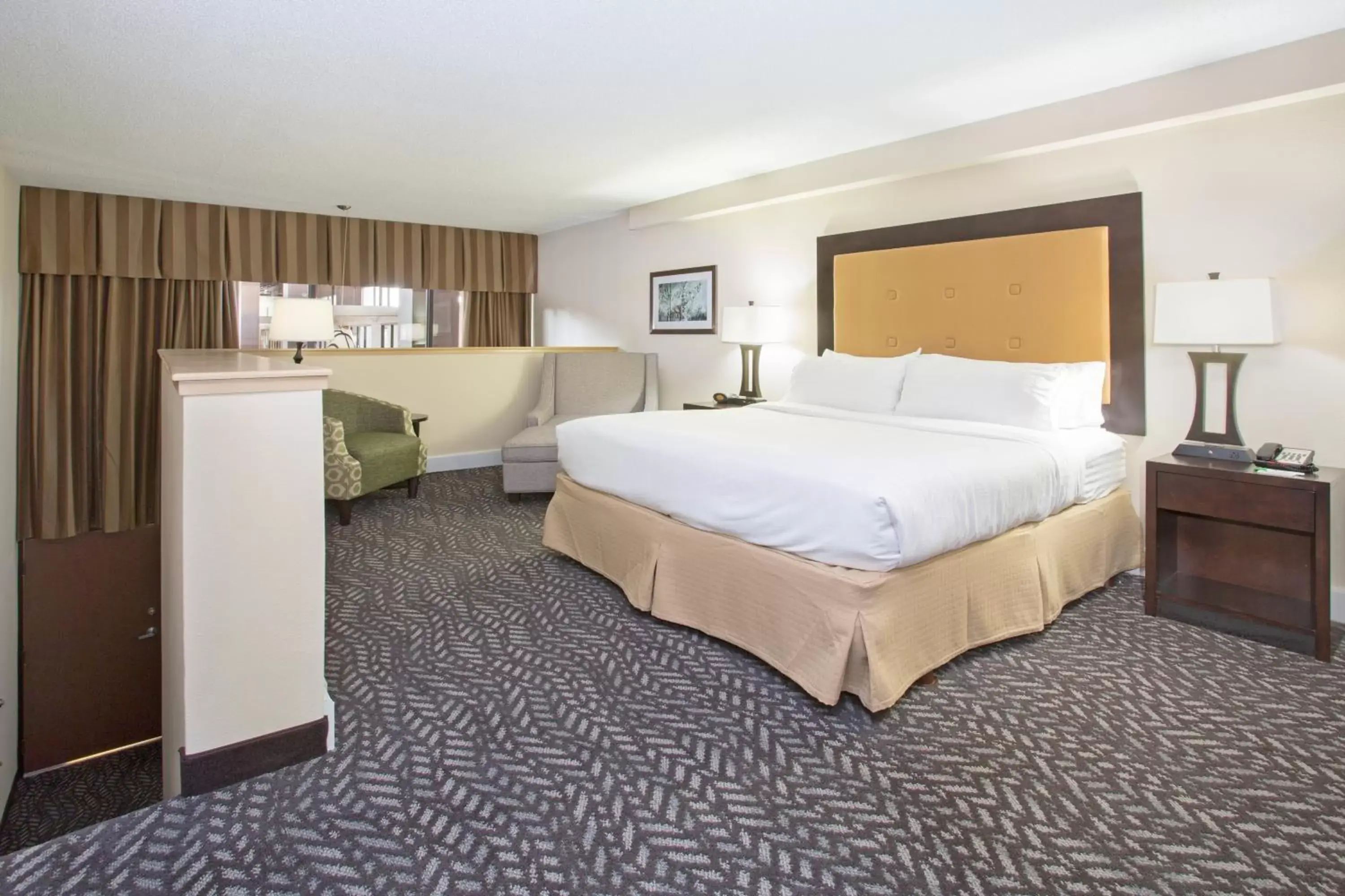 Photo of the whole room, Bed in Holiday Inn Little Rock-Airport-Conference Center, an IHG Hotel