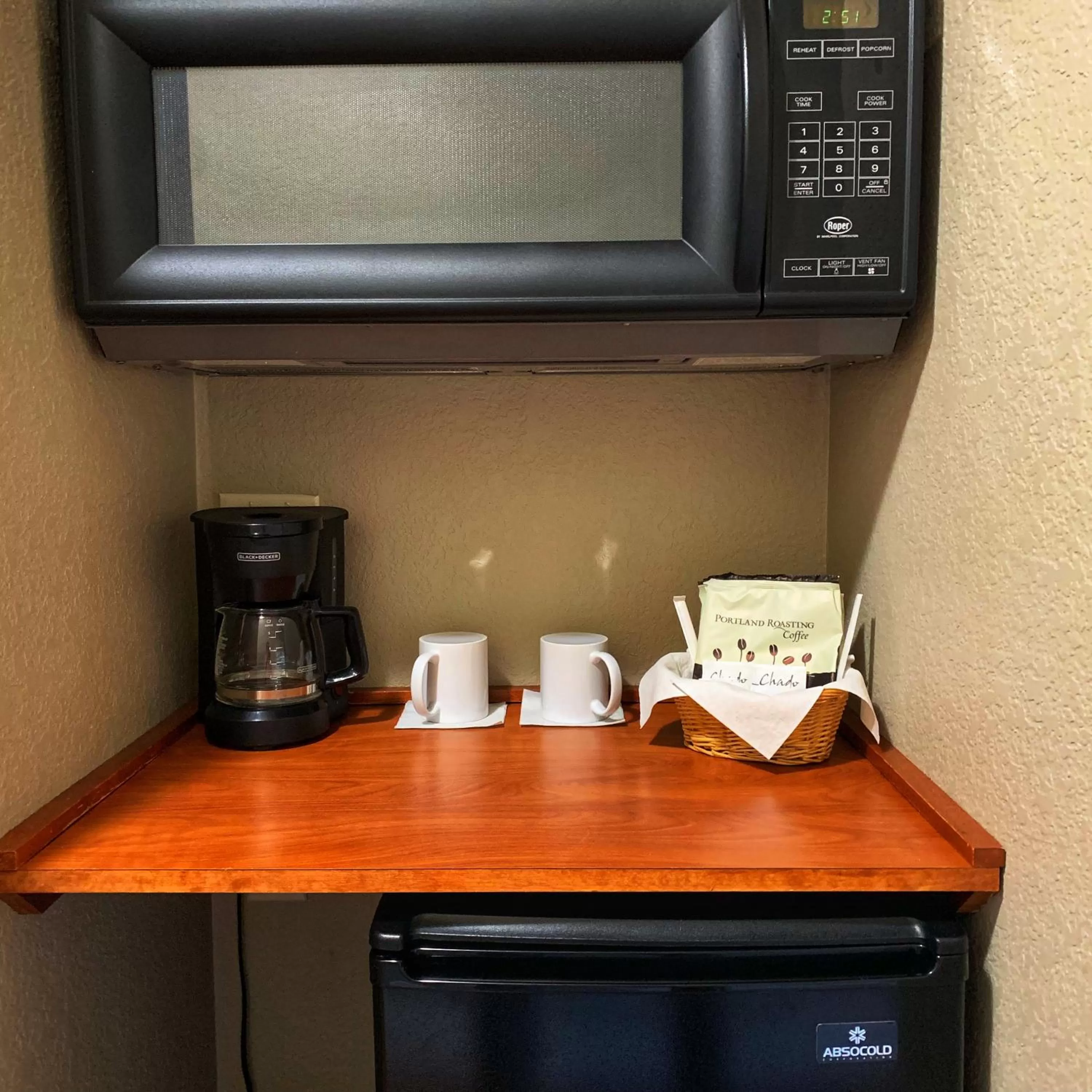 Communal kitchen in Stratford Inn