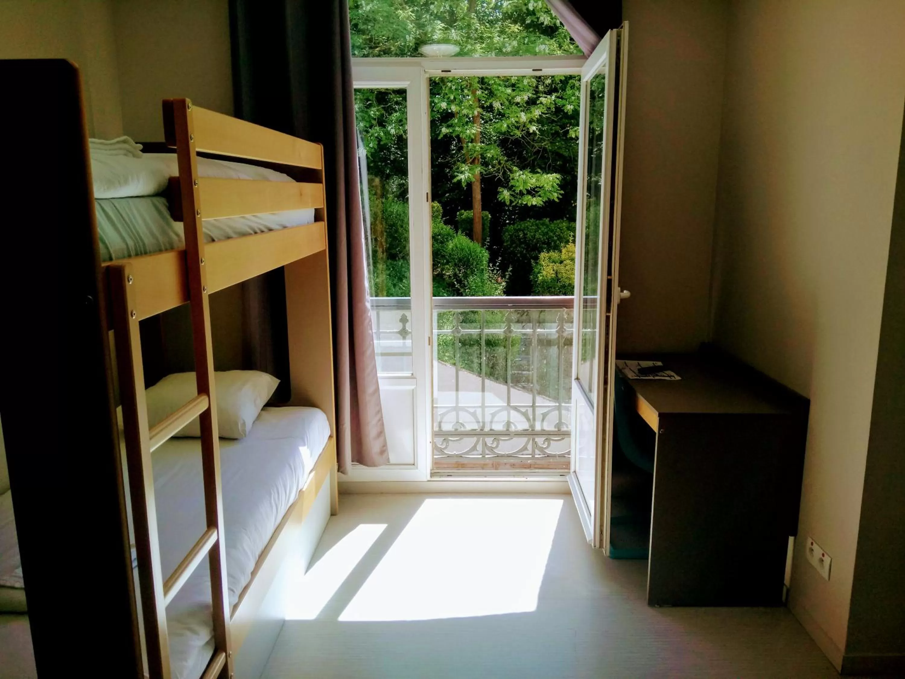 Shower in Auberge des Remparts