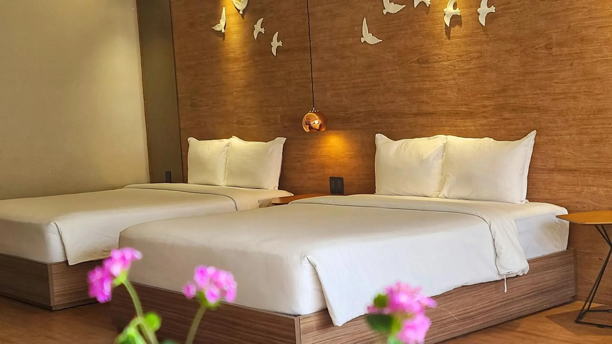 Bed in The Luxe Hotel Da Lat