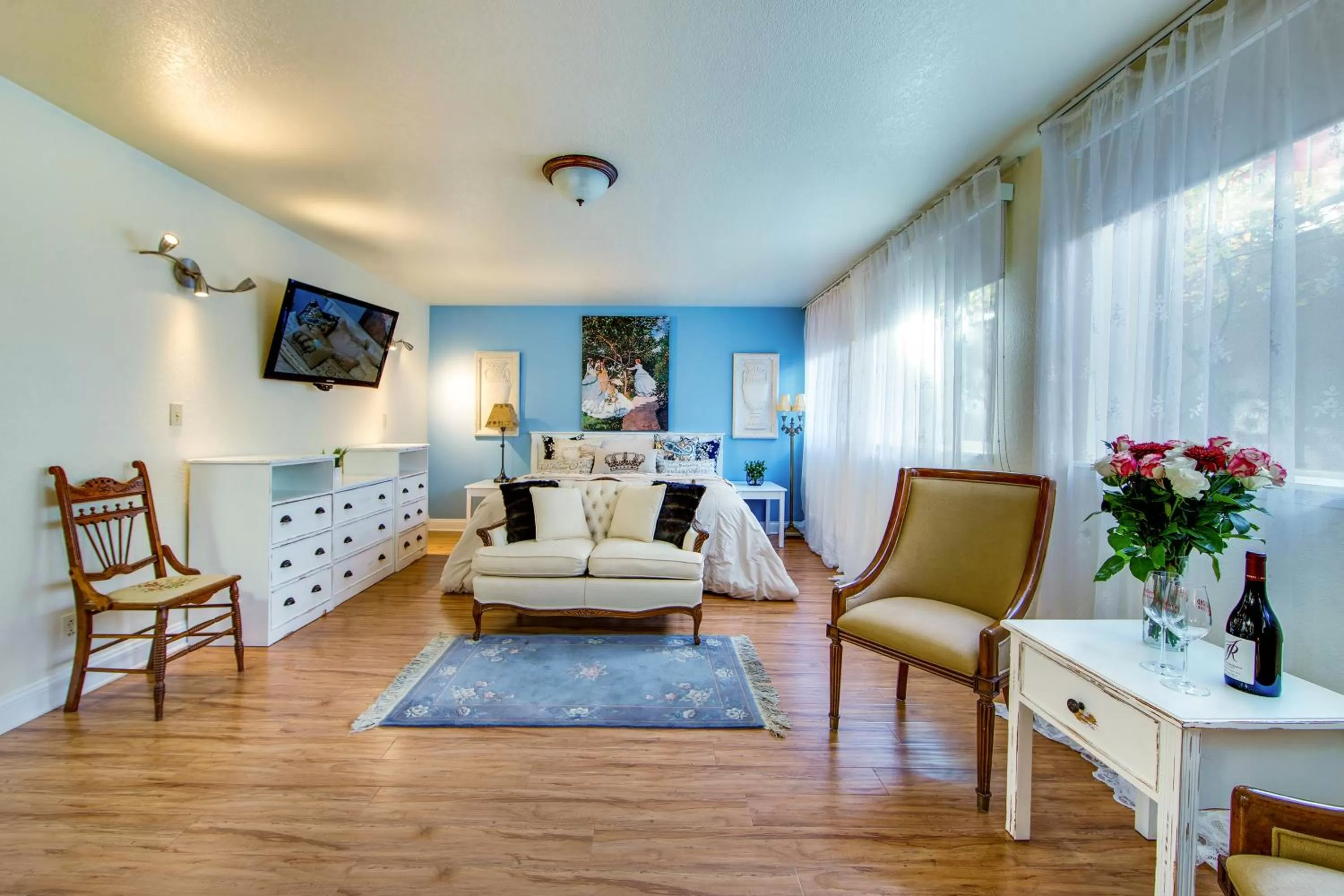 Bed in Stratford Inn