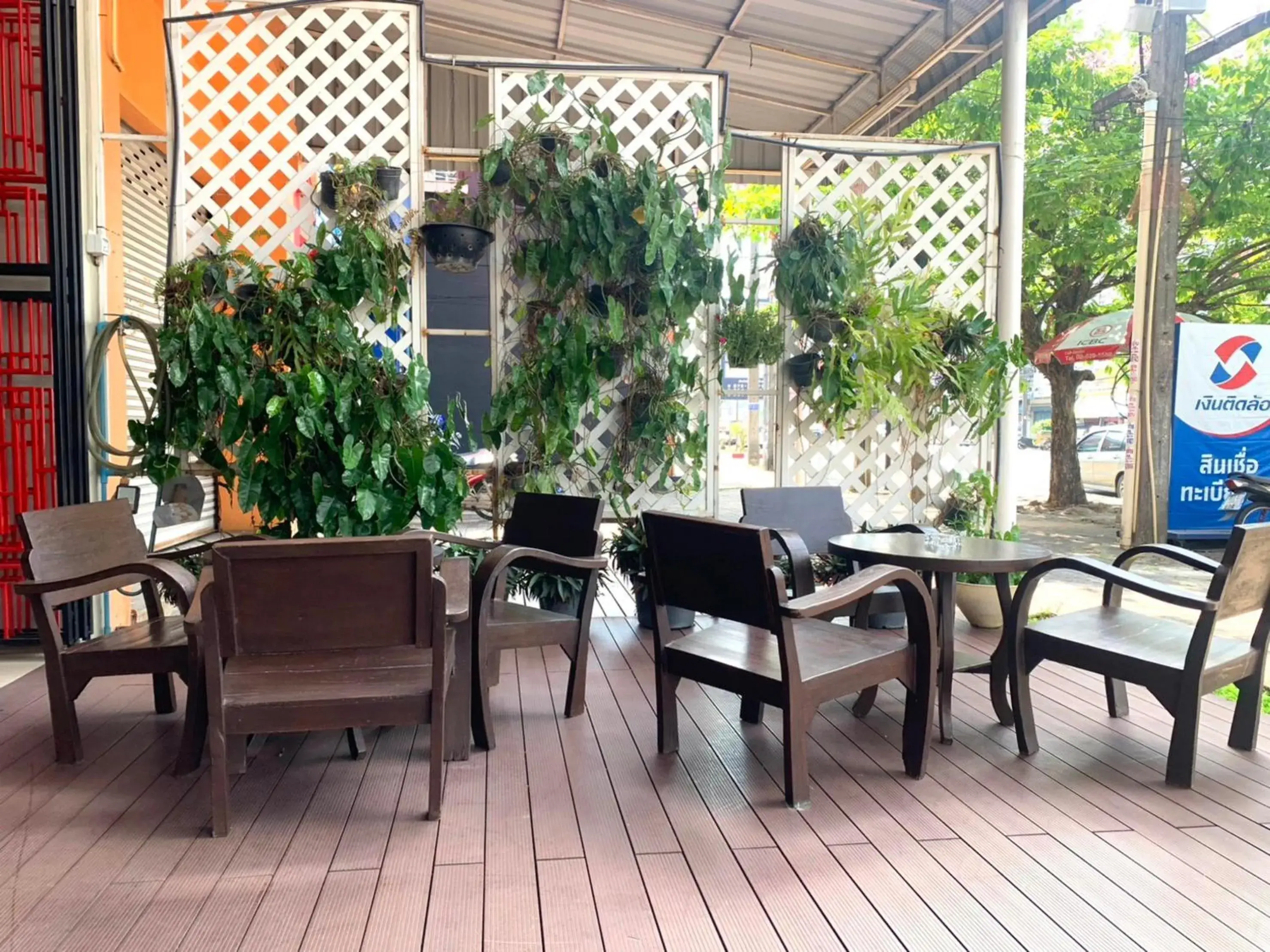 Facade/entrance in Lub Sbuy Hostel Facade/entrance in Lub Sbuy Hostel