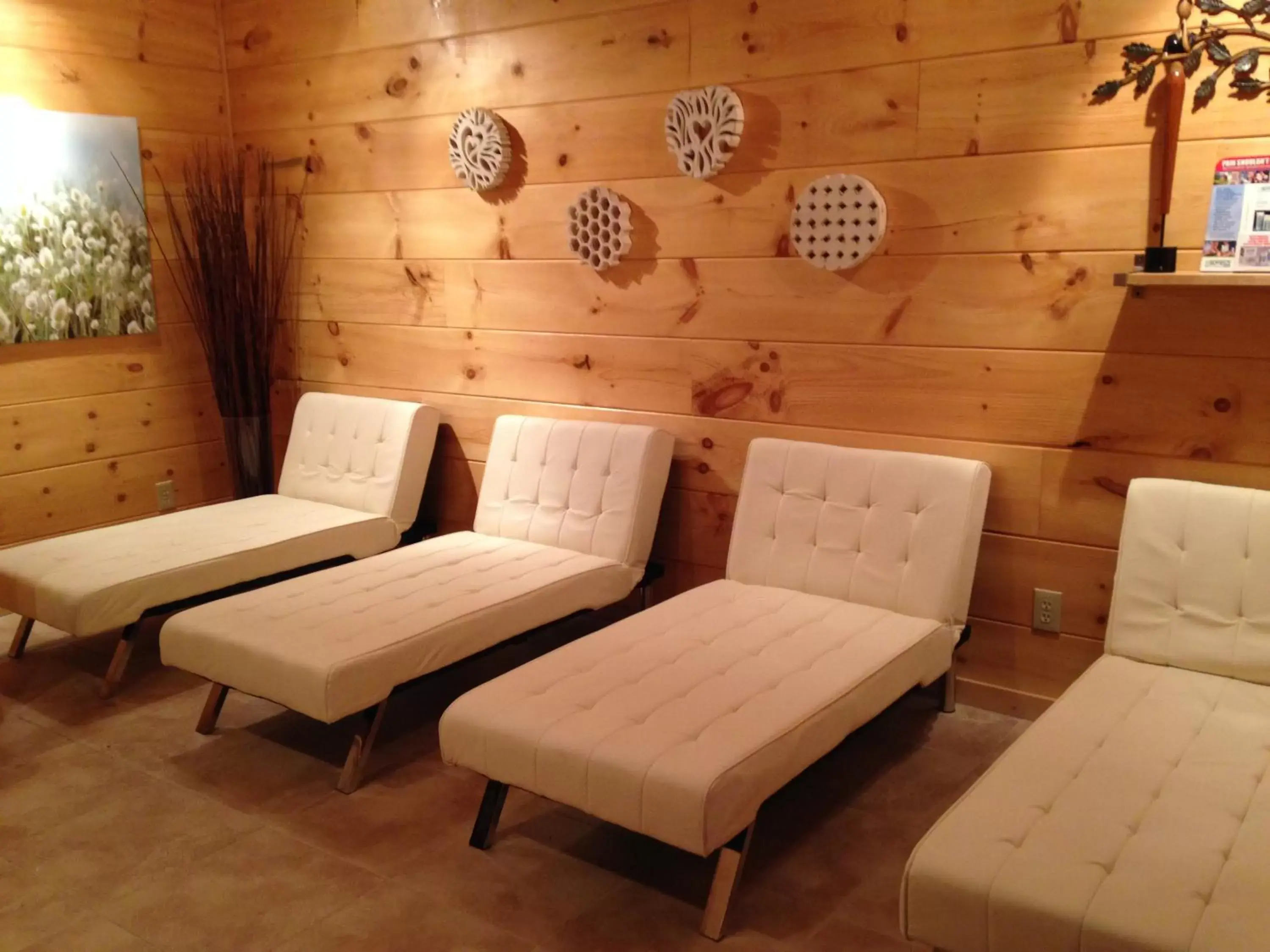 Massage, Lounge/Bar in Paradise Hills, Winery Resort & Spa