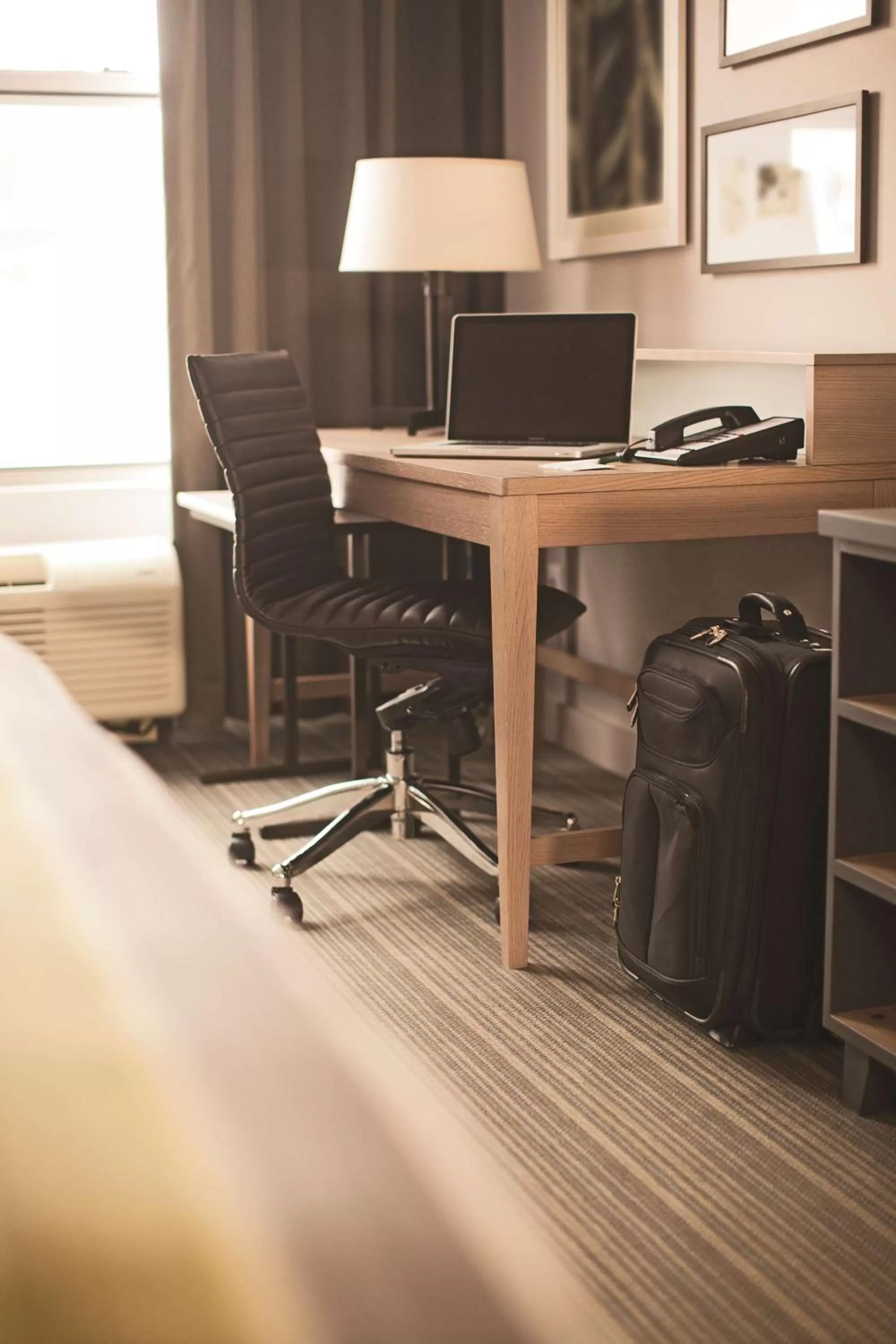 Business facilities in Country Inn & Suites by Radisson, Bloomington at Mall of America, MN