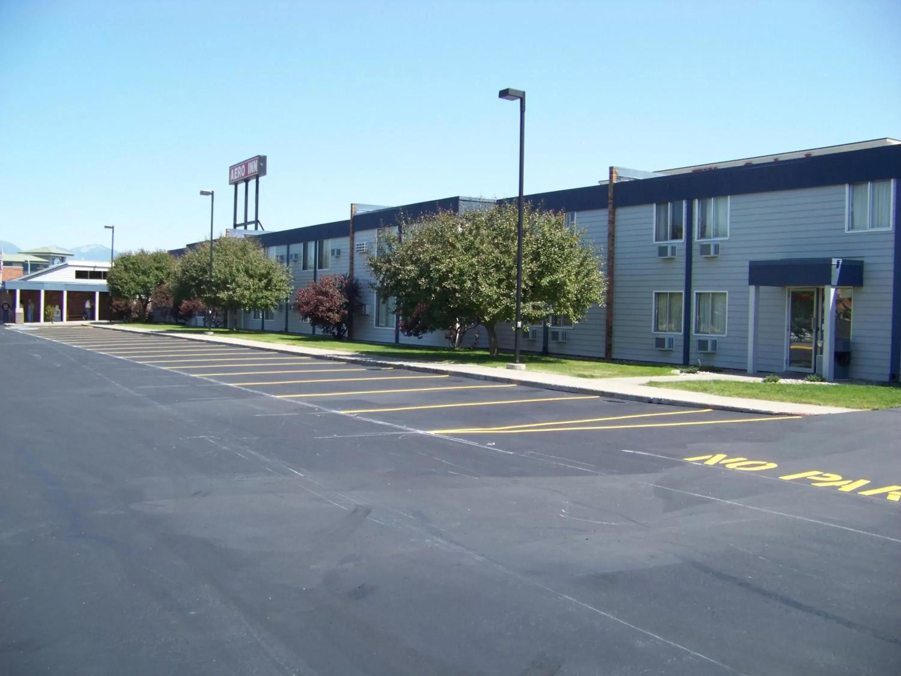 Facade/entrance in Aero Inn Facade/entrance in Aero Inn