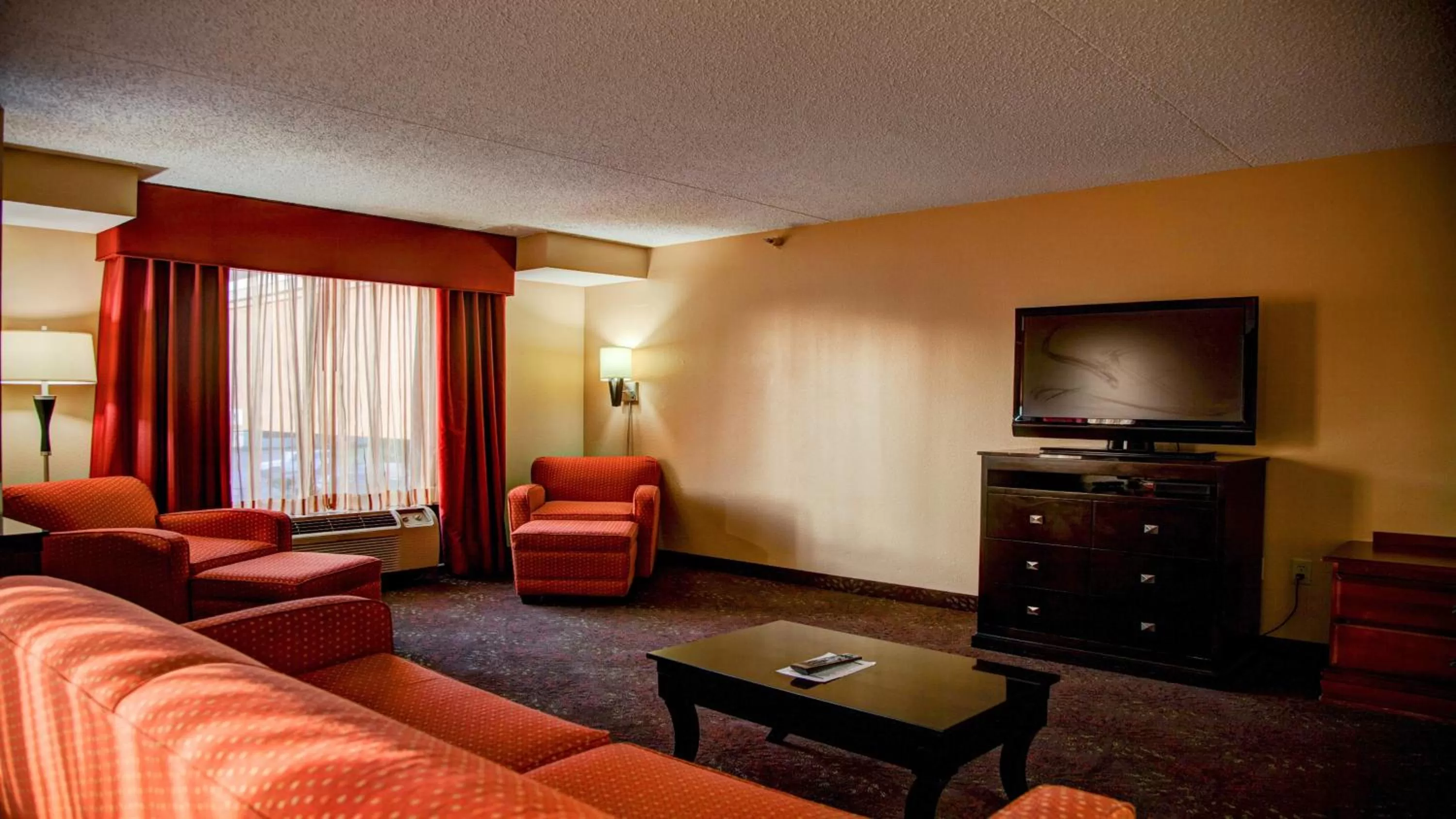 Photo of the whole room in Holiday Inn Express Tyler South by IHG