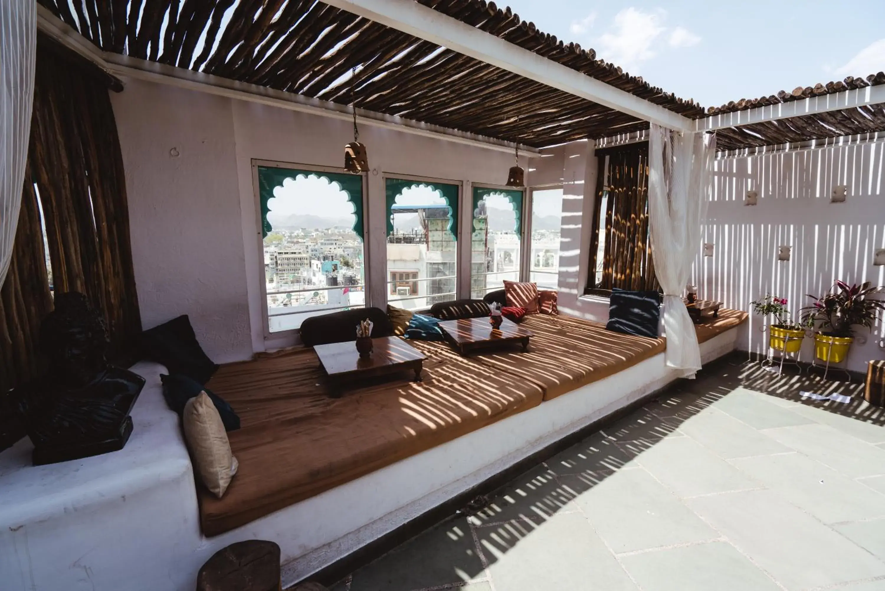 Balcony/Terrace in Banjara Hostel