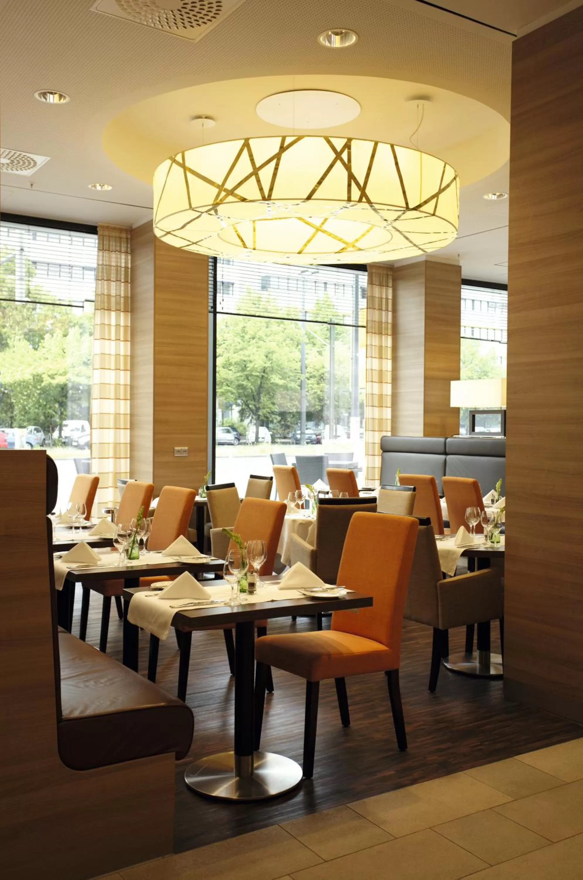 Restaurant/places to eat in H4 Hotel Berlin Alexanderplatz