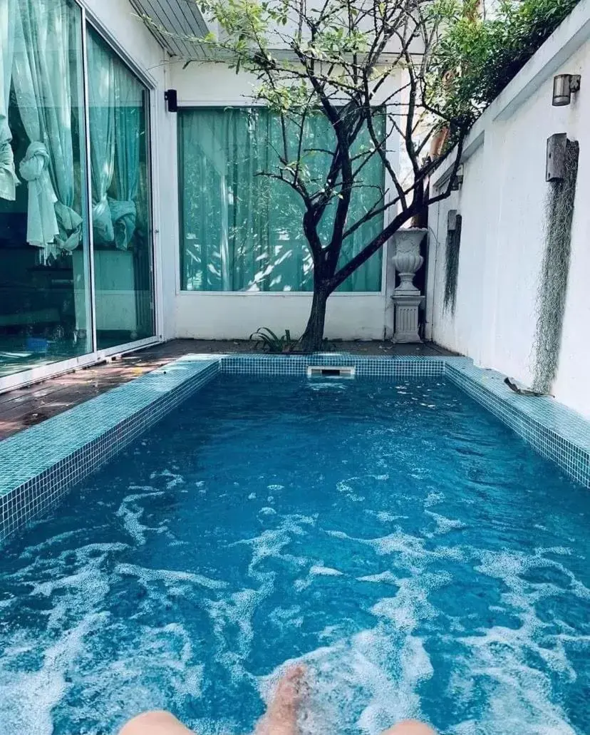 Swimming Pool in Green Gallery Beach Boutique Hotel