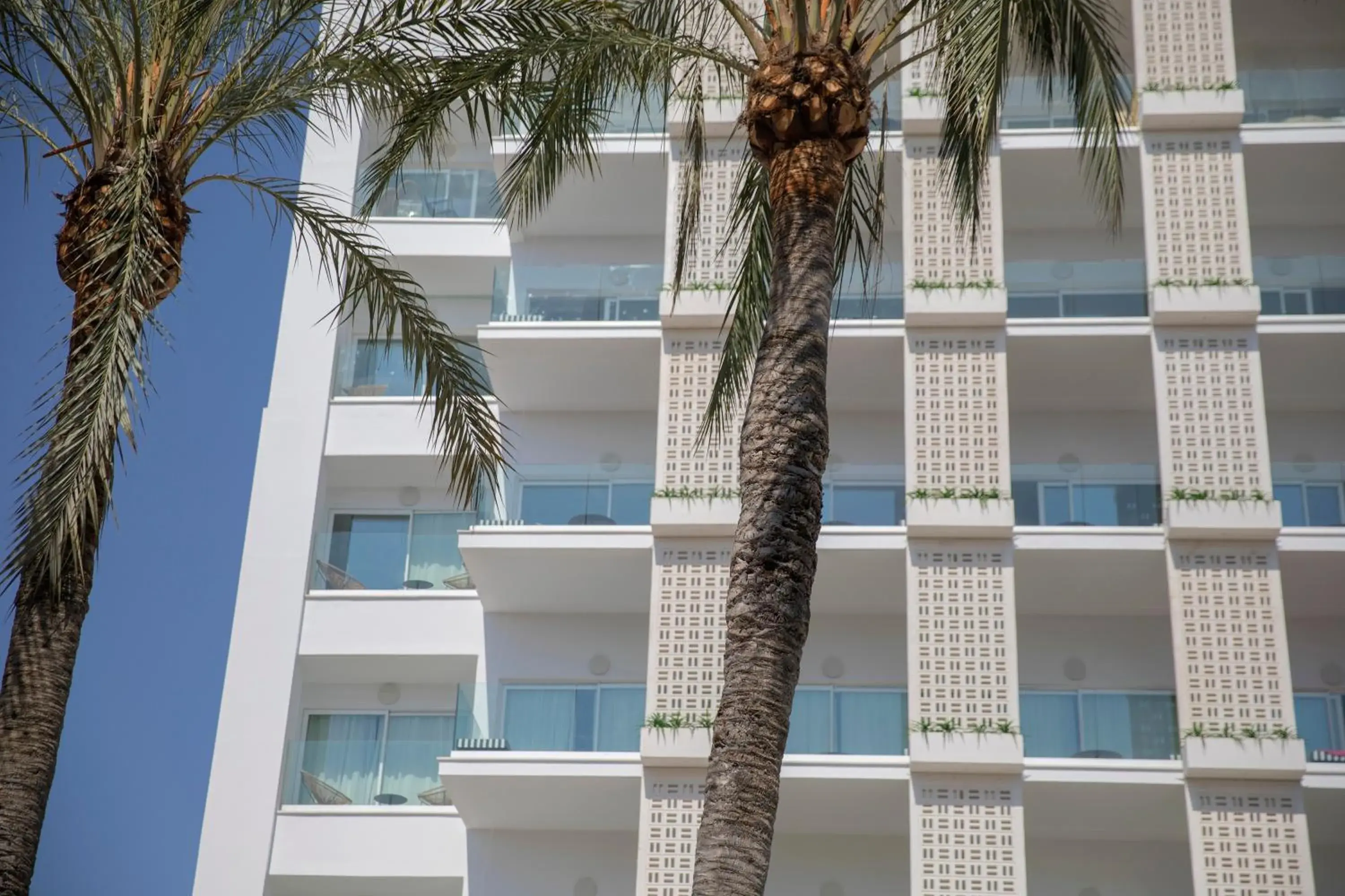 Facade/entrance, Property Building in HM Ayron Park