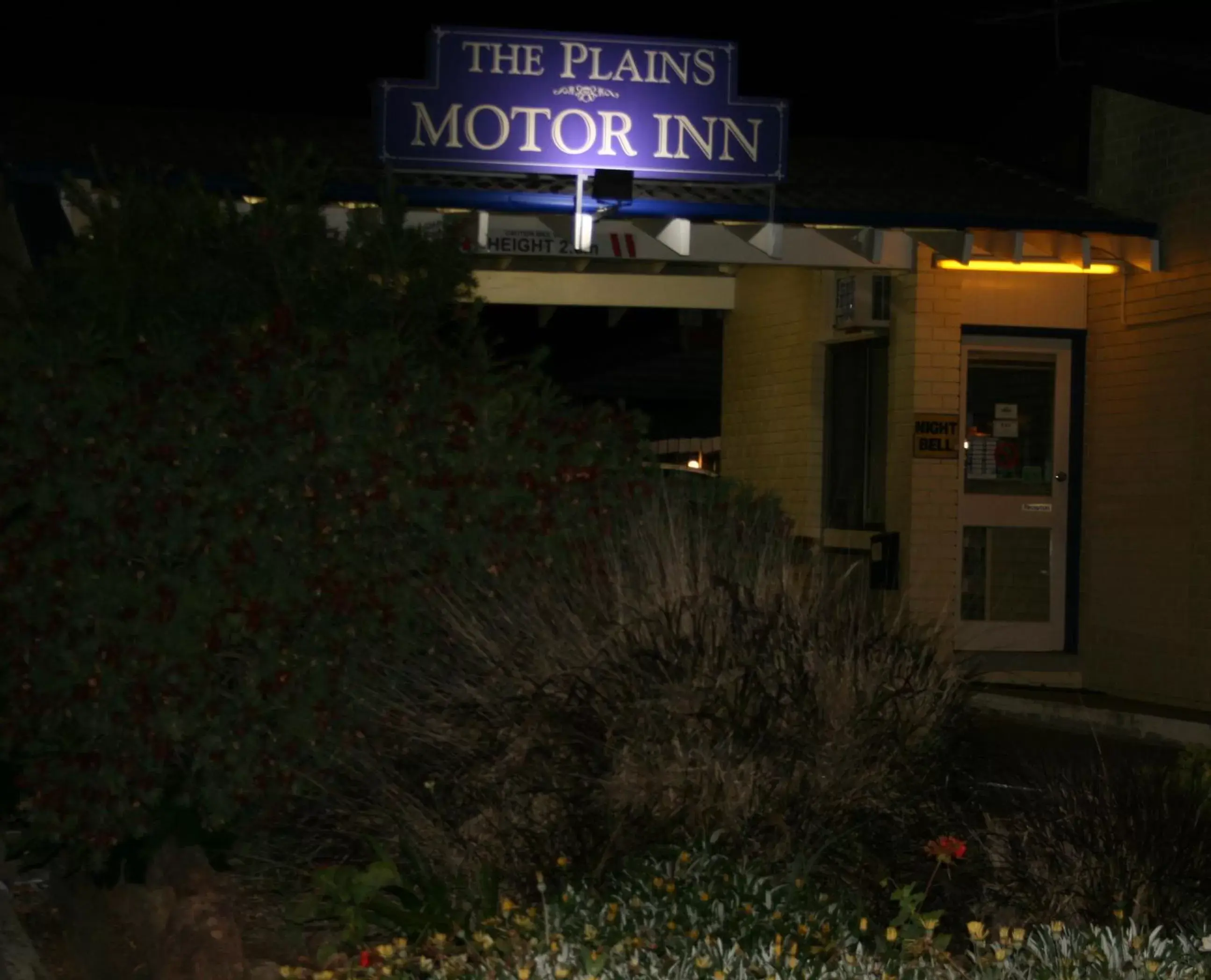 Night, Facade/Entrance in The Plains Motor Inn