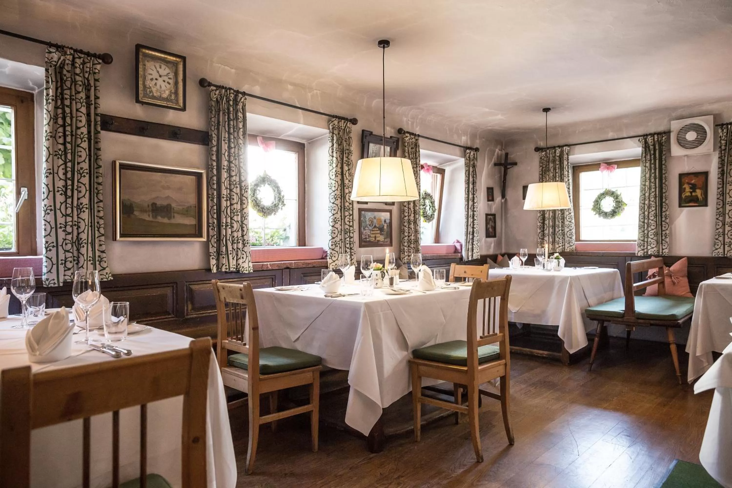 Dining area in Romantik Spa Hotel Elixhauser Wirt