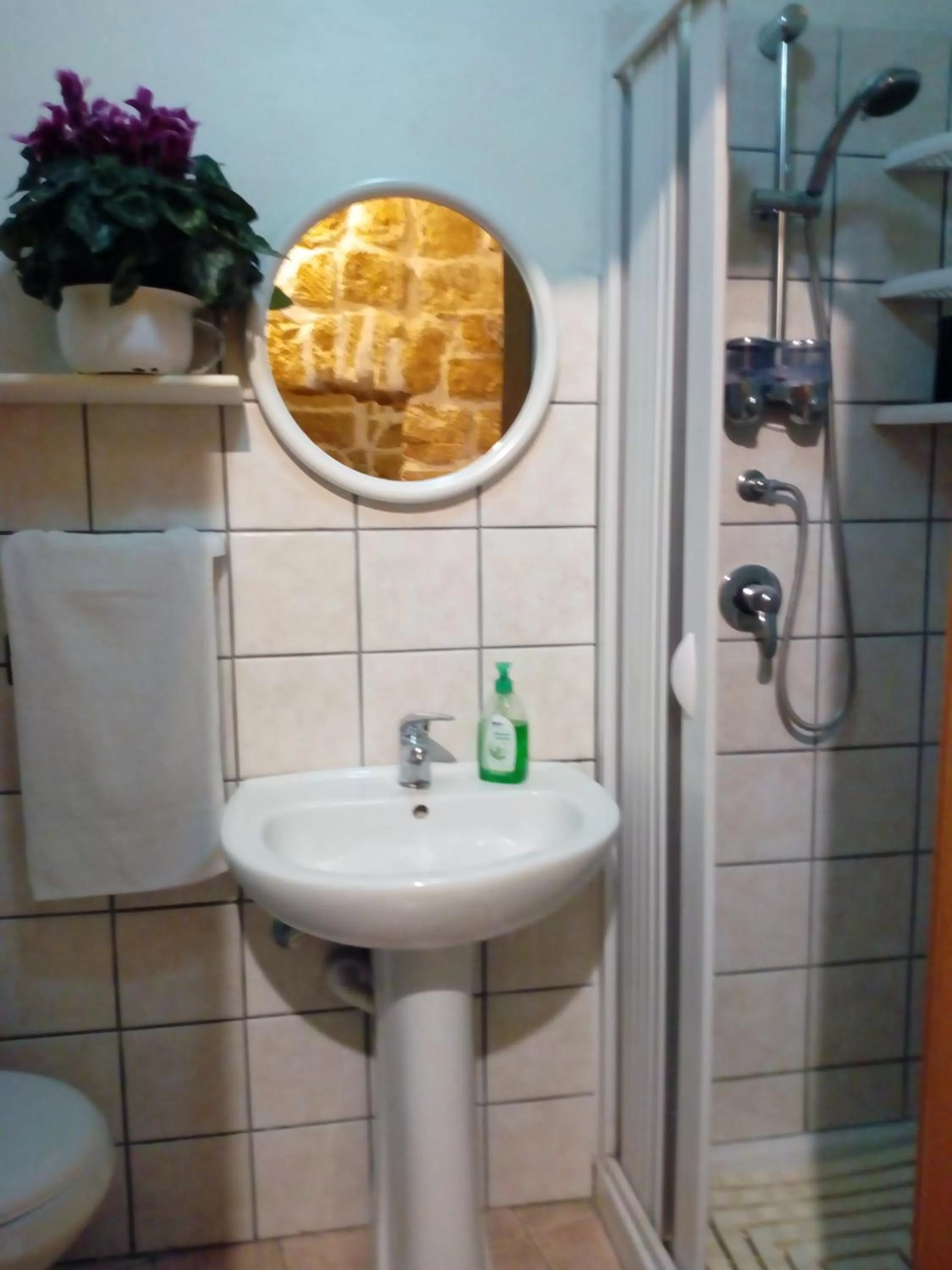 Bathroom in B&B Al Dammuso