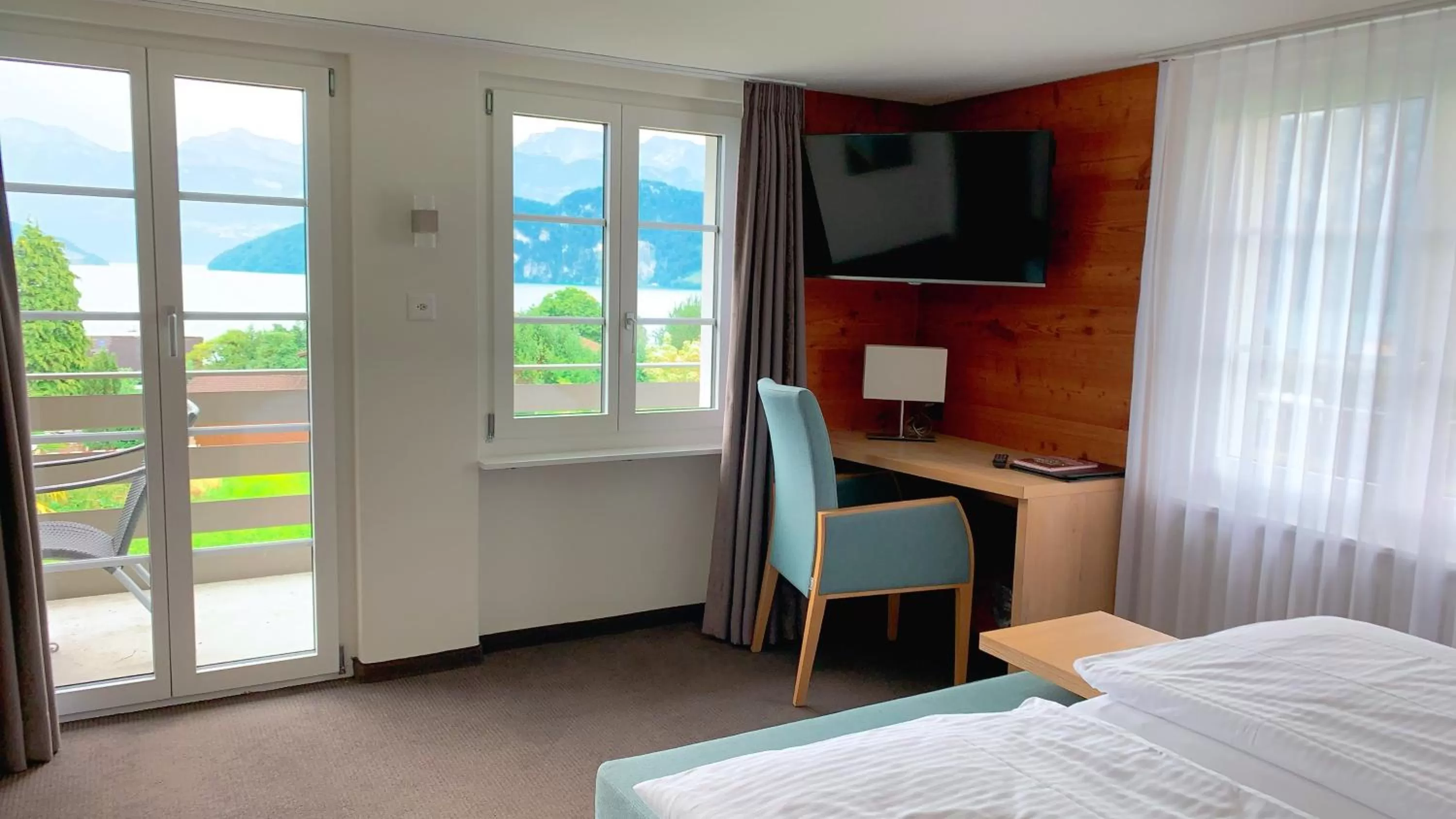 TV and multimedia, Bed in Hotel Friedheim