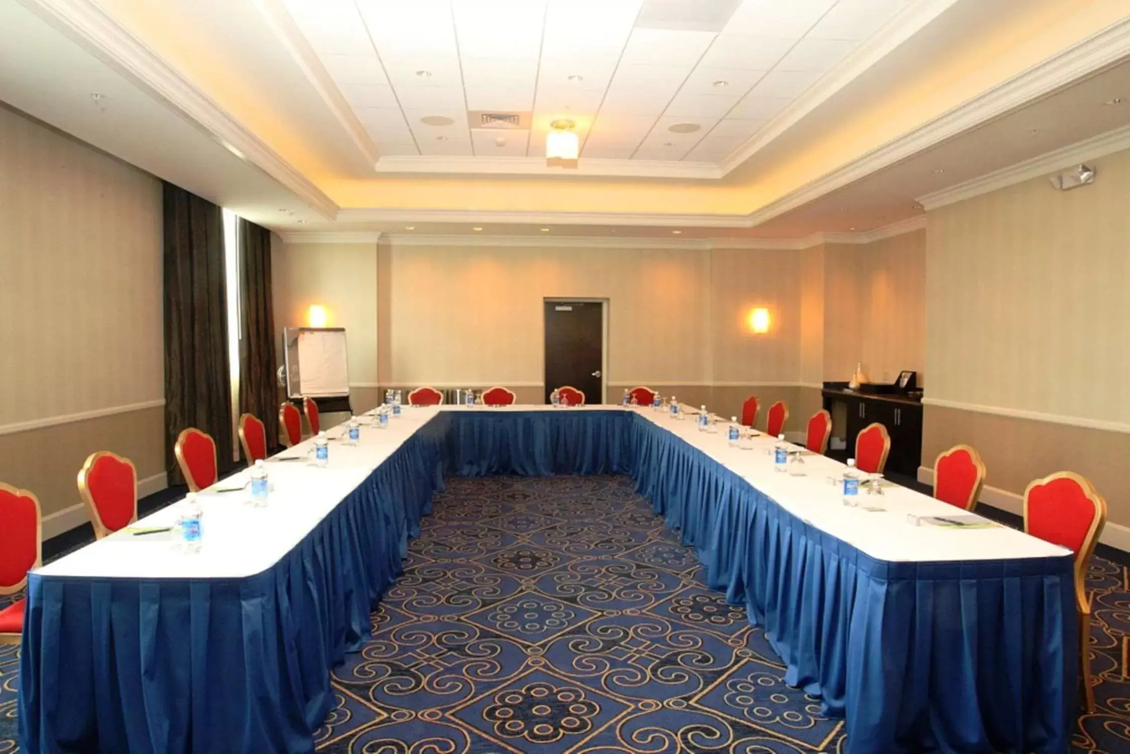 Meeting/conference room in Hilton Richmond Hotel & Spa Short Pump