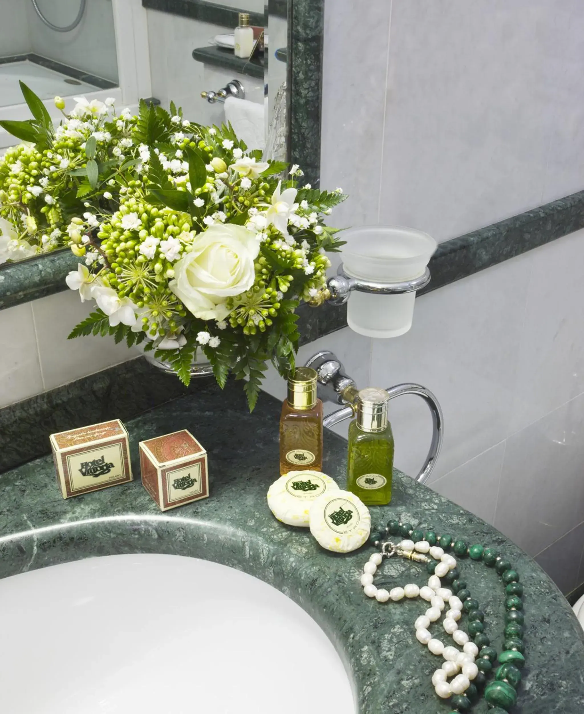 Bathroom in Hotel Vittoria