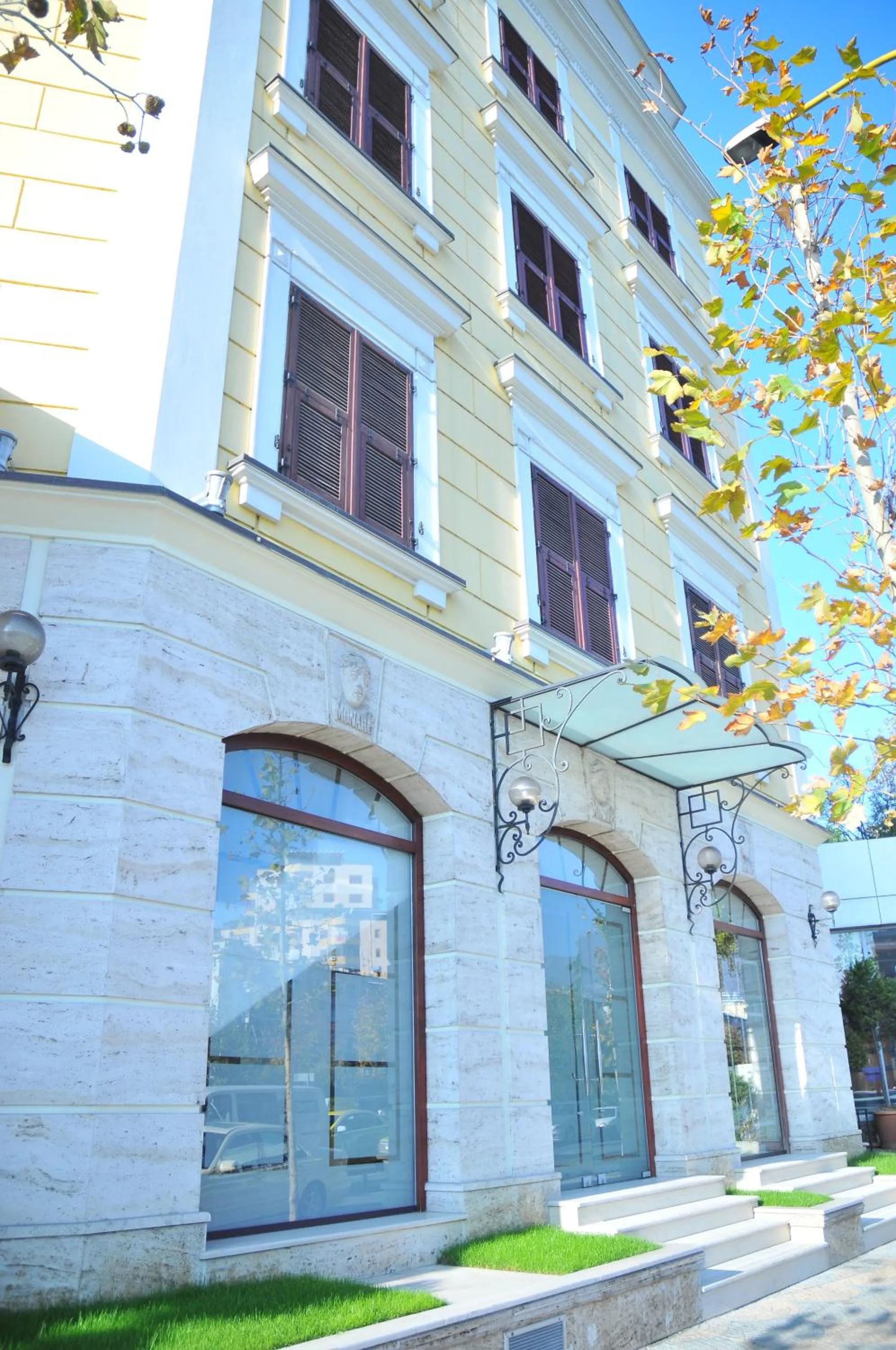 Facade/entrance in MonarC Hotel