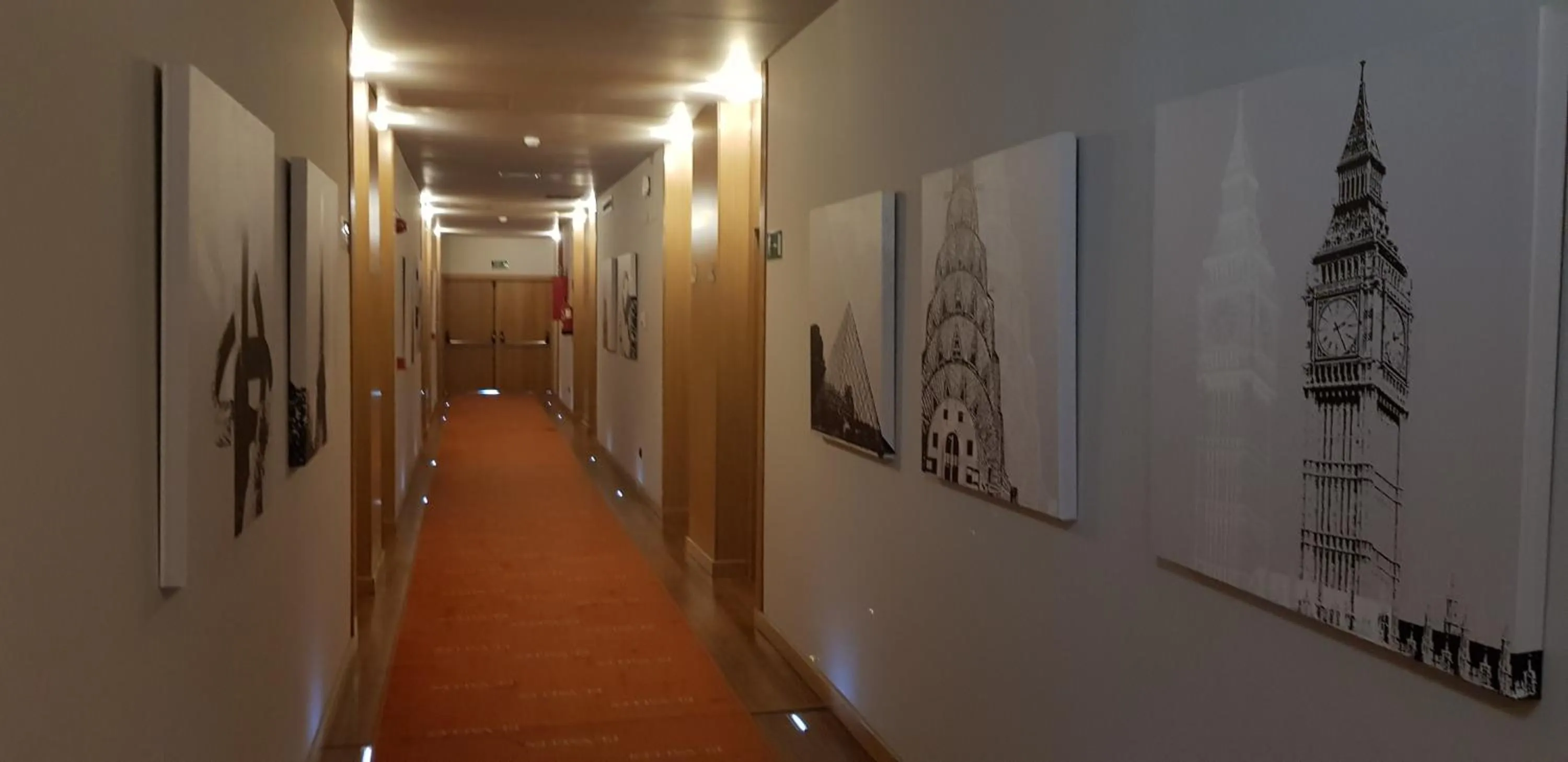 Property building in Hotel Restaurante El Valles 4 ESTRELLAS