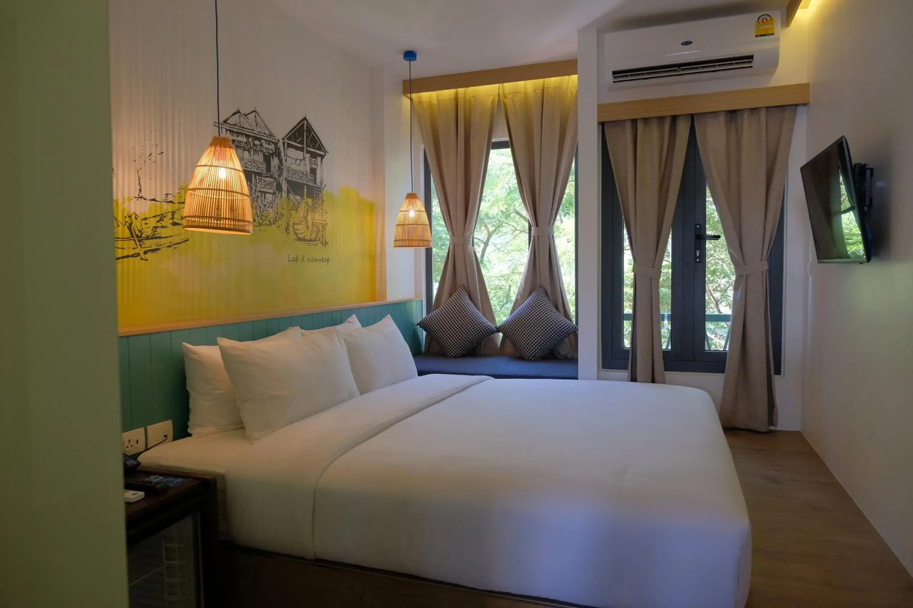 Photo of the whole room, Bed in Lub d Cambodia Siem Reap