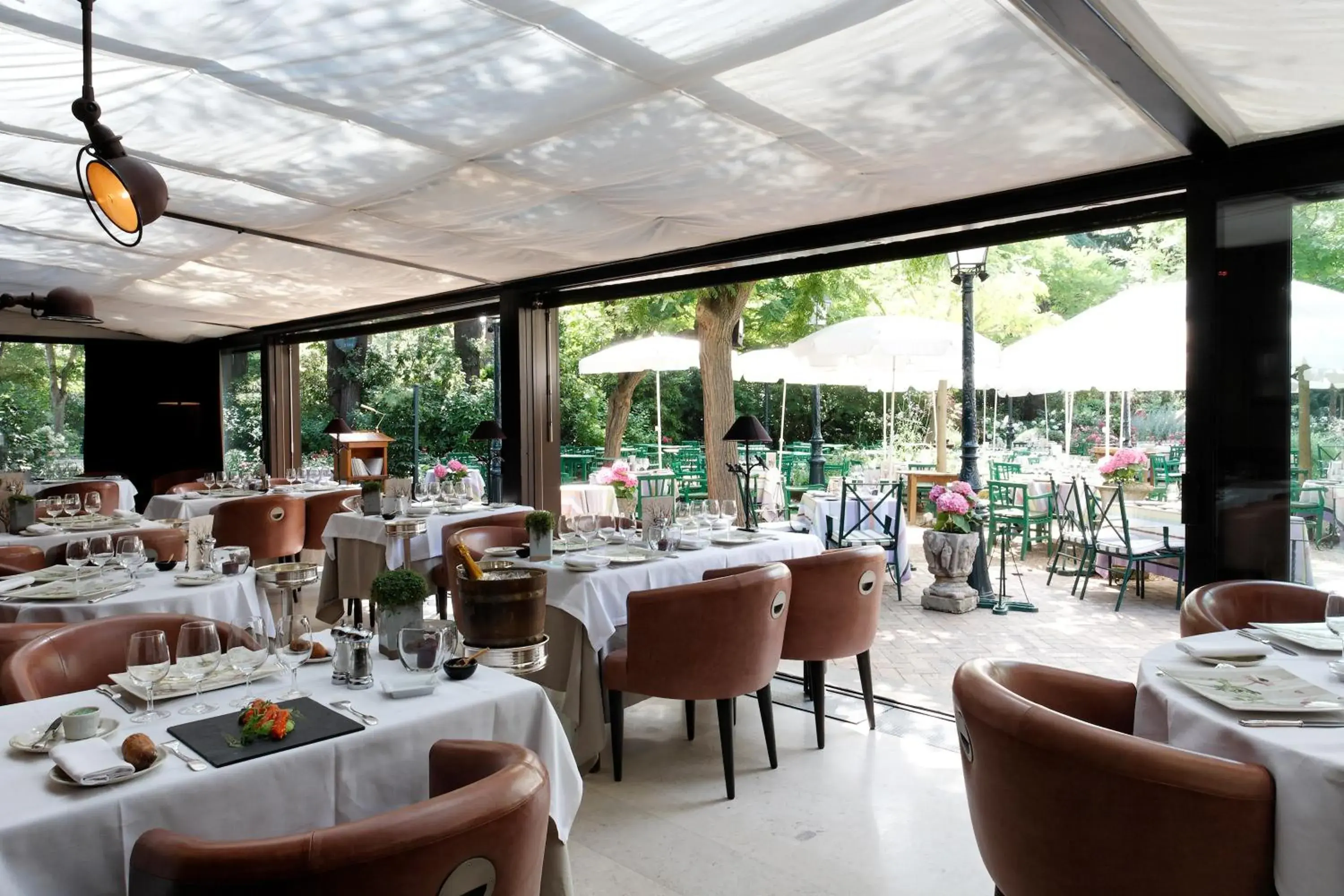 Restaurant/Places to Eat in Cazaudehore, hôtel de charme au vert
