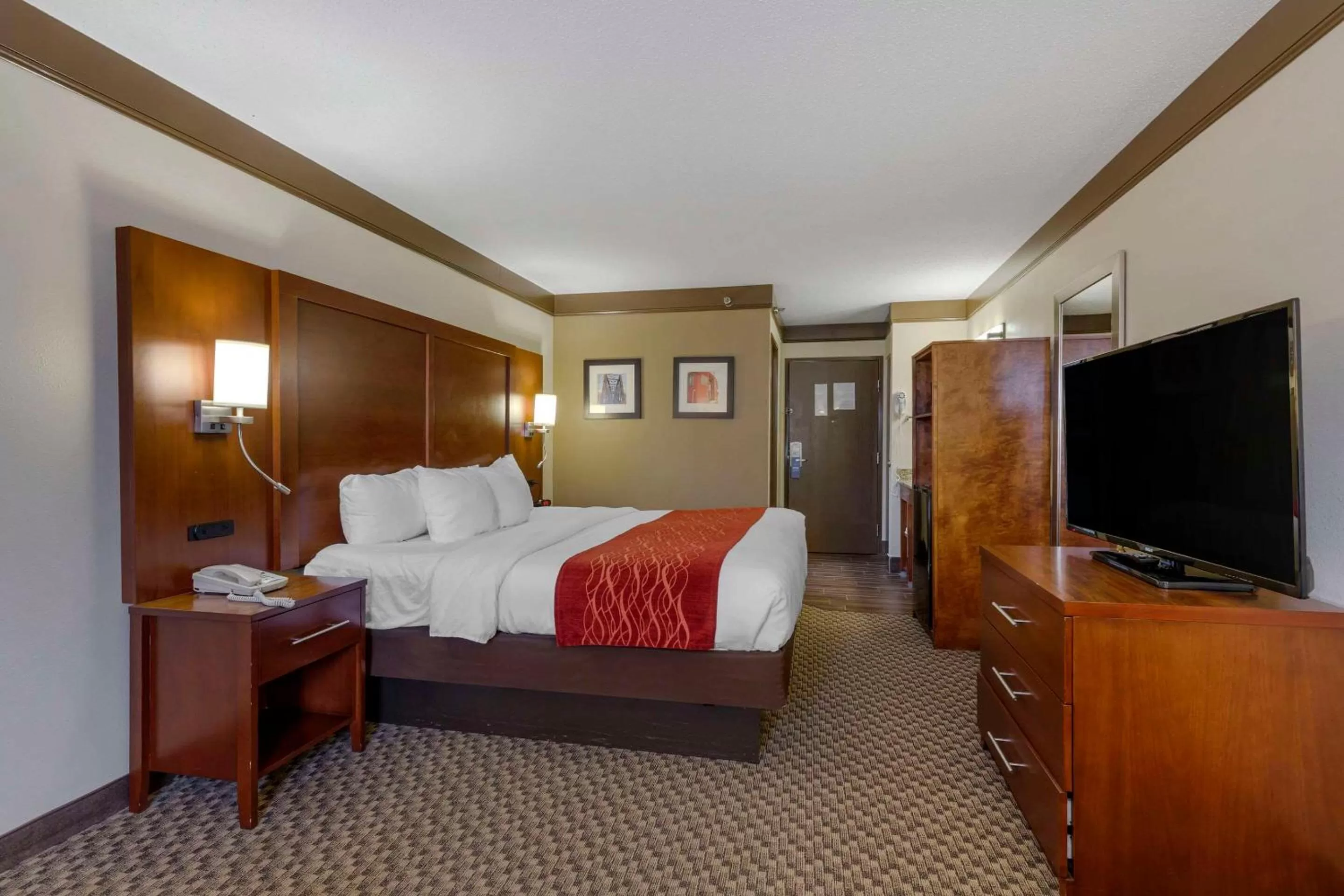 Bedroom, Bed in Comfort Inn Mount Vernon Downtown