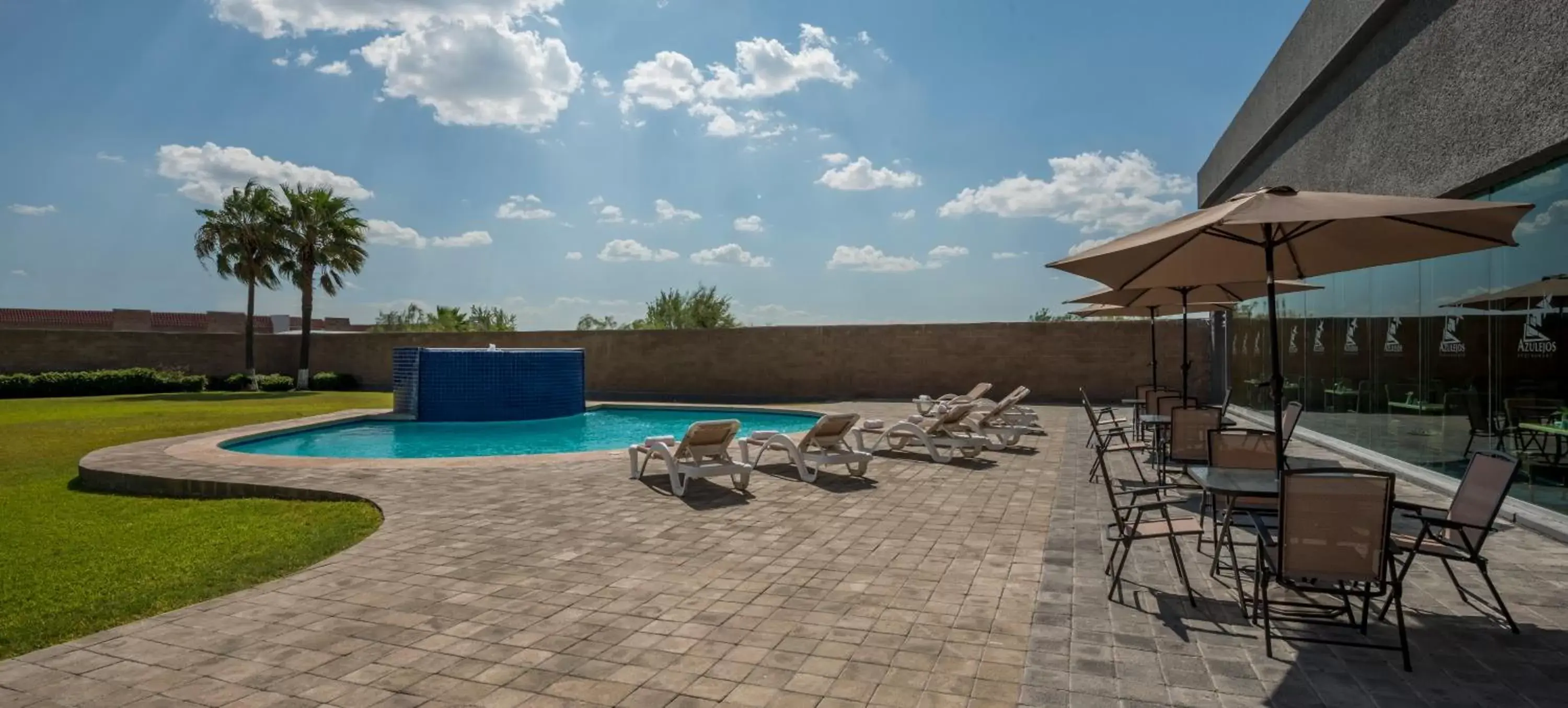 Swimming Pool in Real Inn Nuevo Laredo