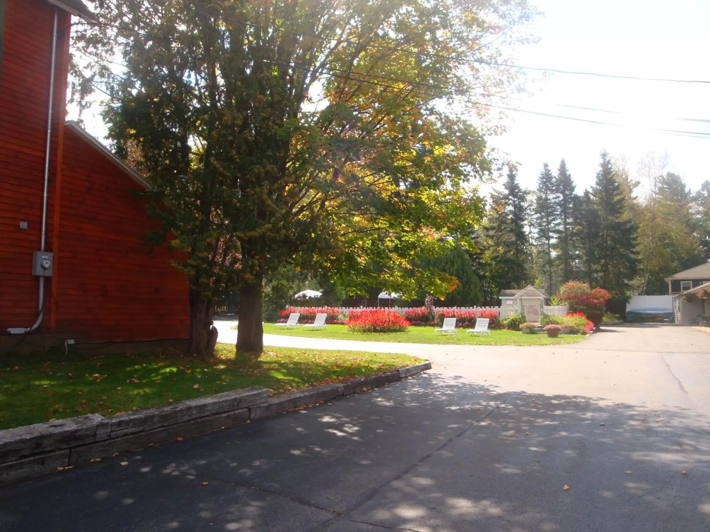 Facade/entrance, Garden in Maple Leaf Inn Lake Placid