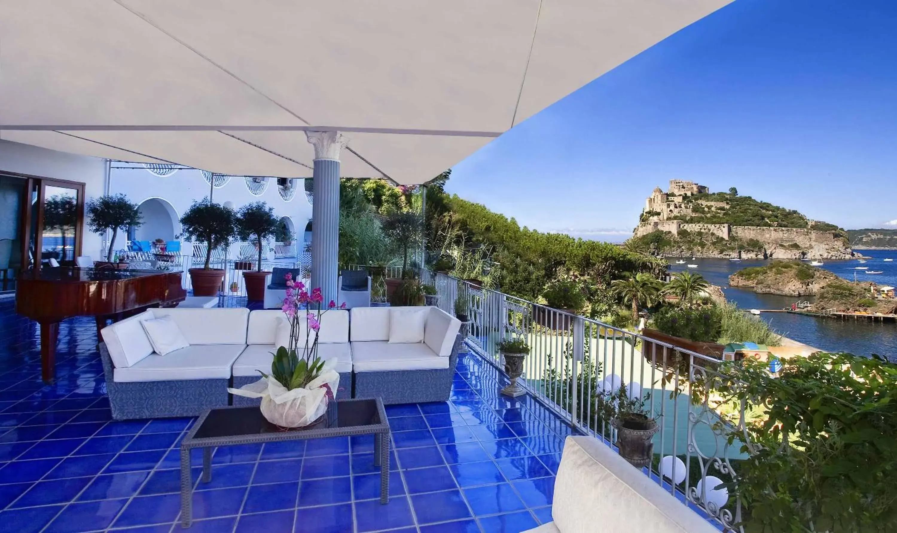 Balcony/Terrace, Pool View in Strand Hotel Delfini
