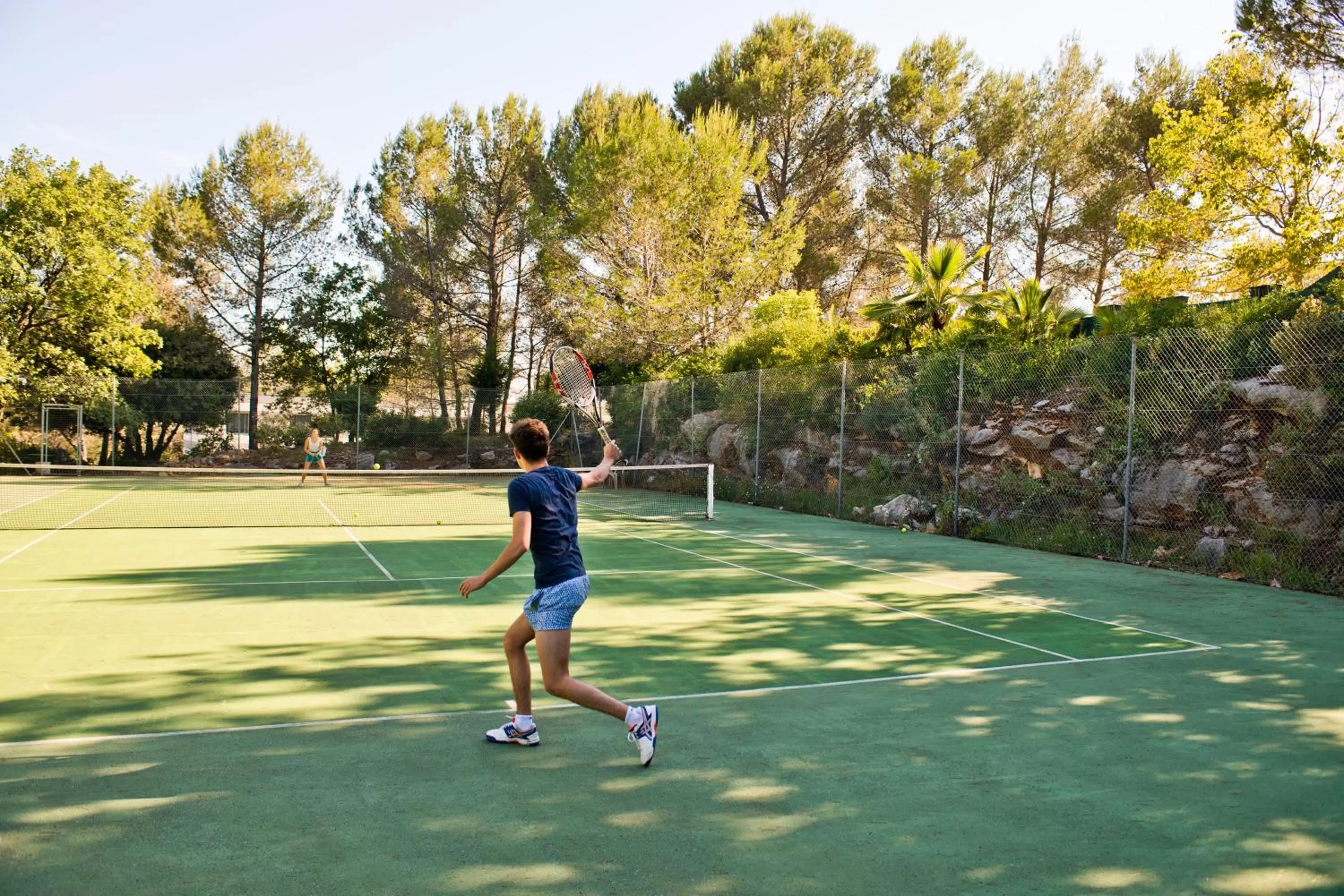 Tennis court in Golden Tulip Sophia Antipolis - Hotel & Spa